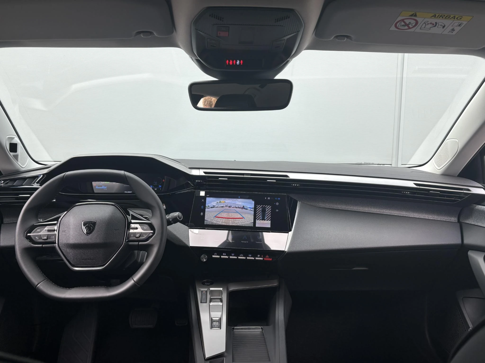 Peugeot-e-308-image-9