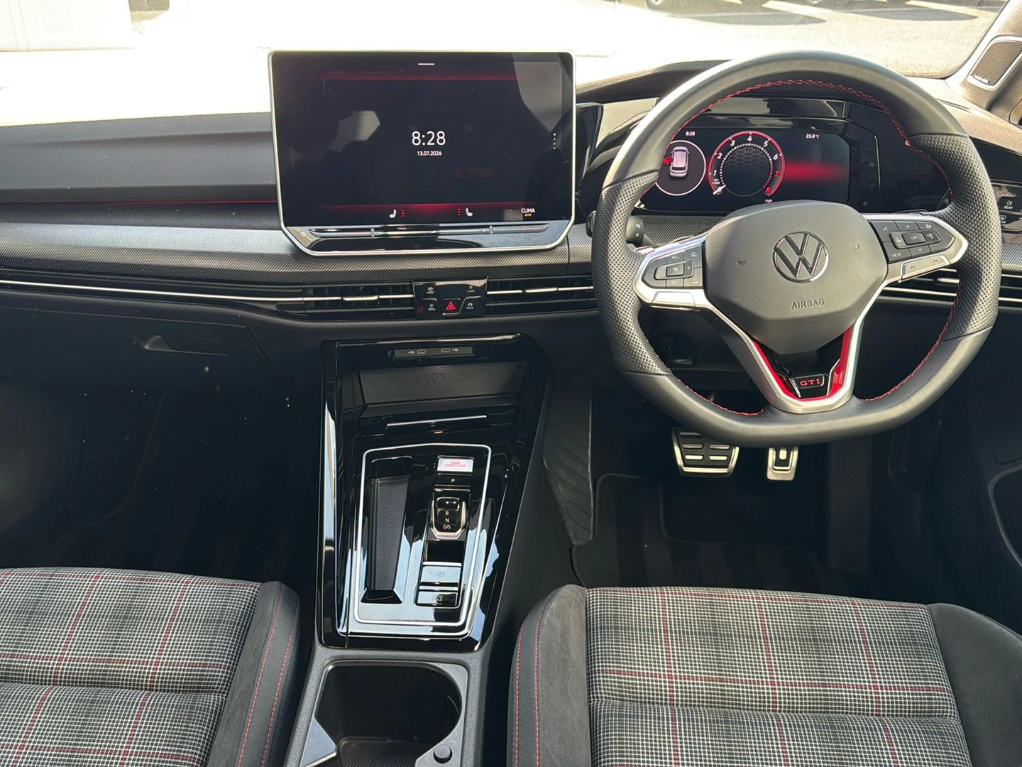Volkswagen-Golf-image-3