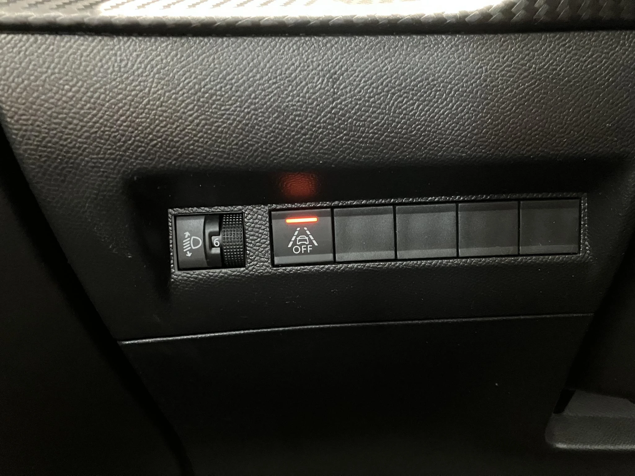 Peugeot-e-208-image-19