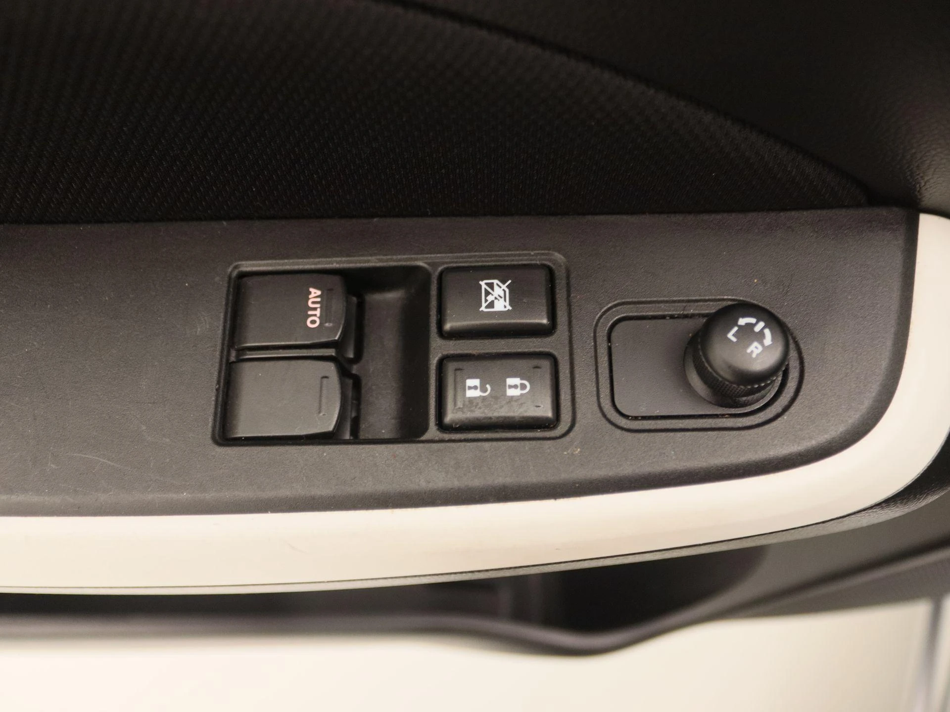 Suzuki-Swift-image-18