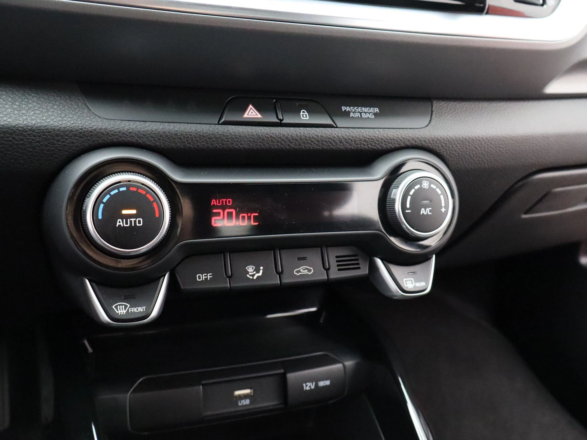 Kia-Stonic-image-22