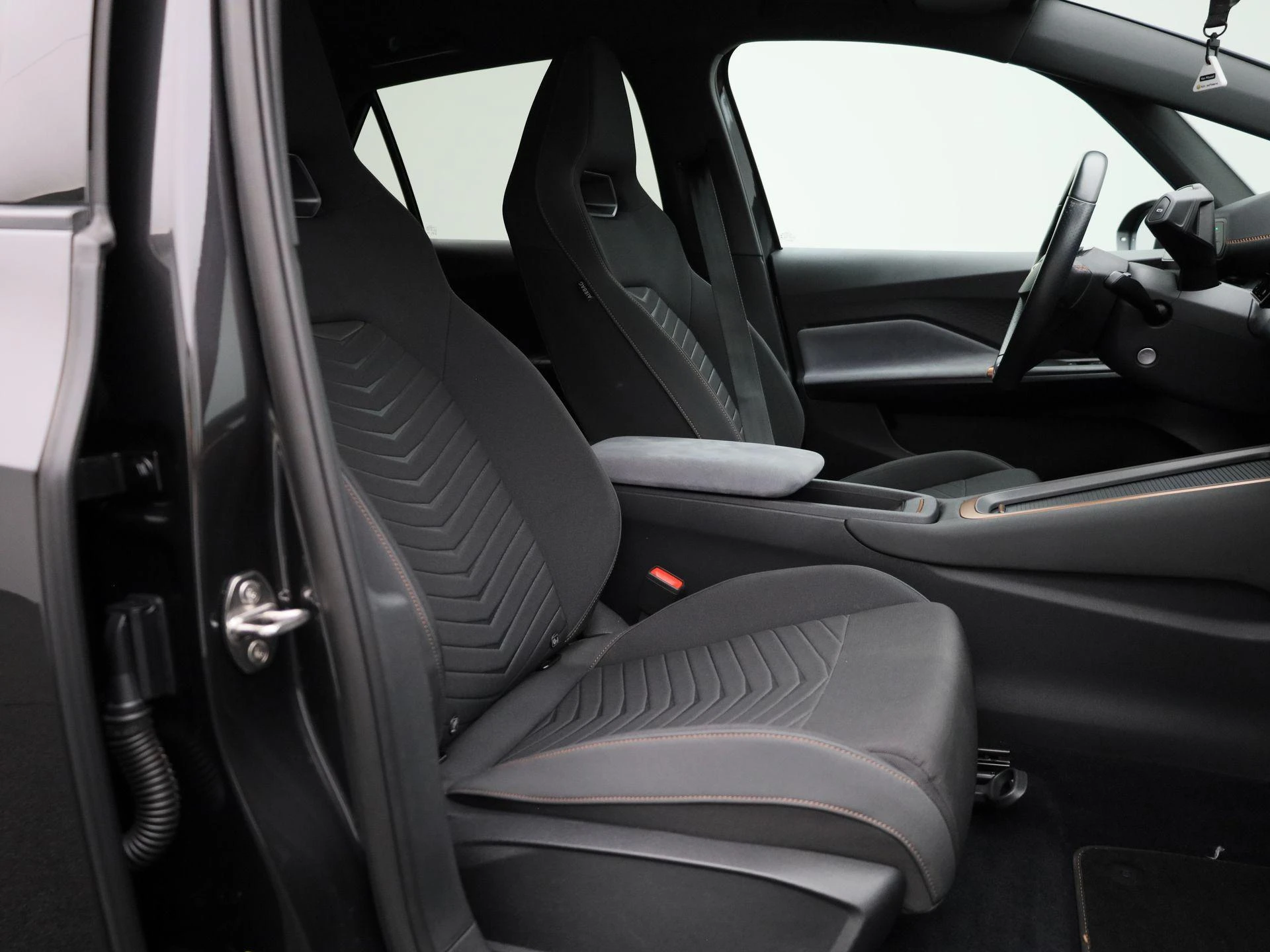 CUPRA-Born-image-33