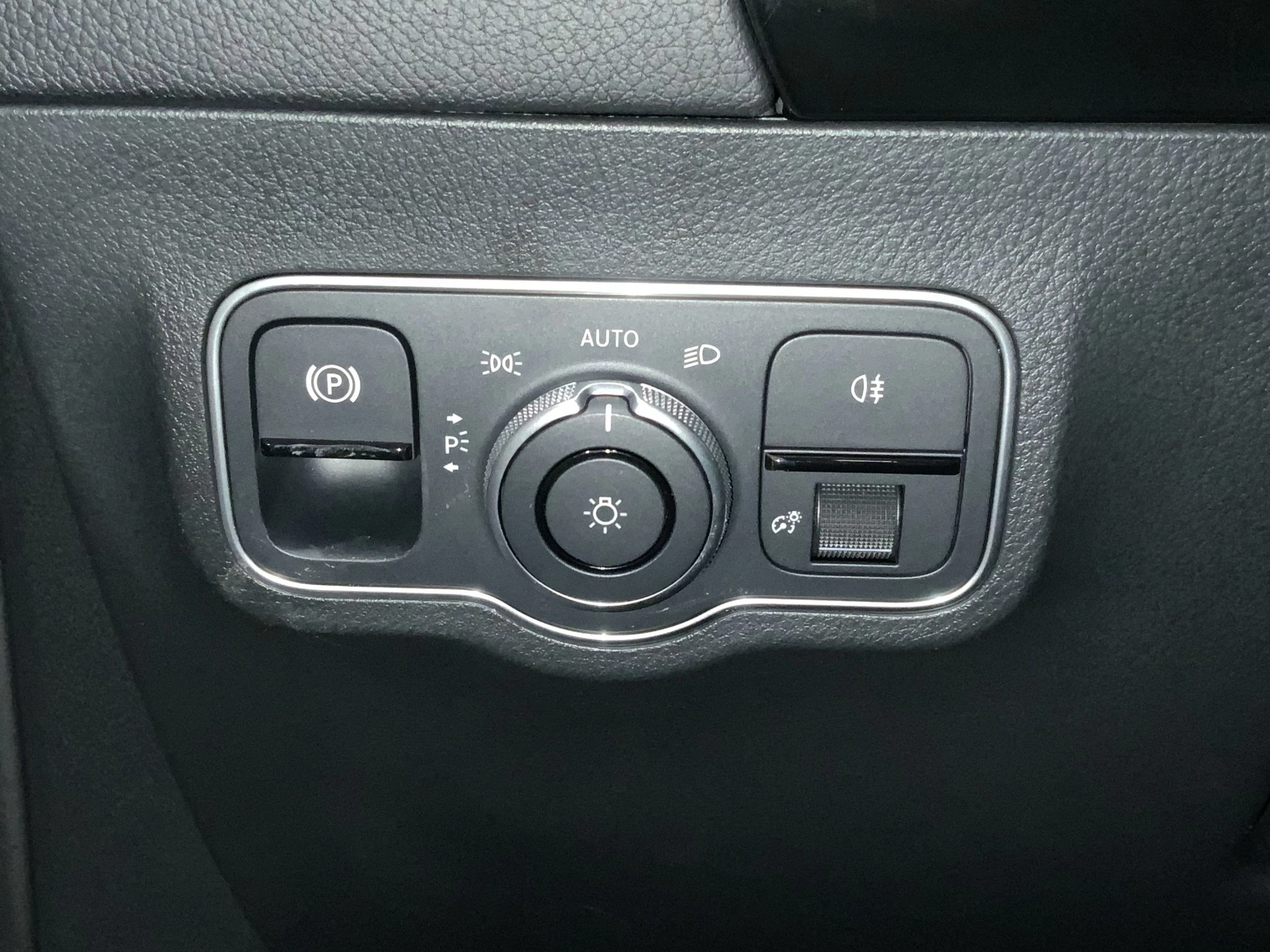 Mercedes-Benz GLA 200 Progressive (EURO 6e)