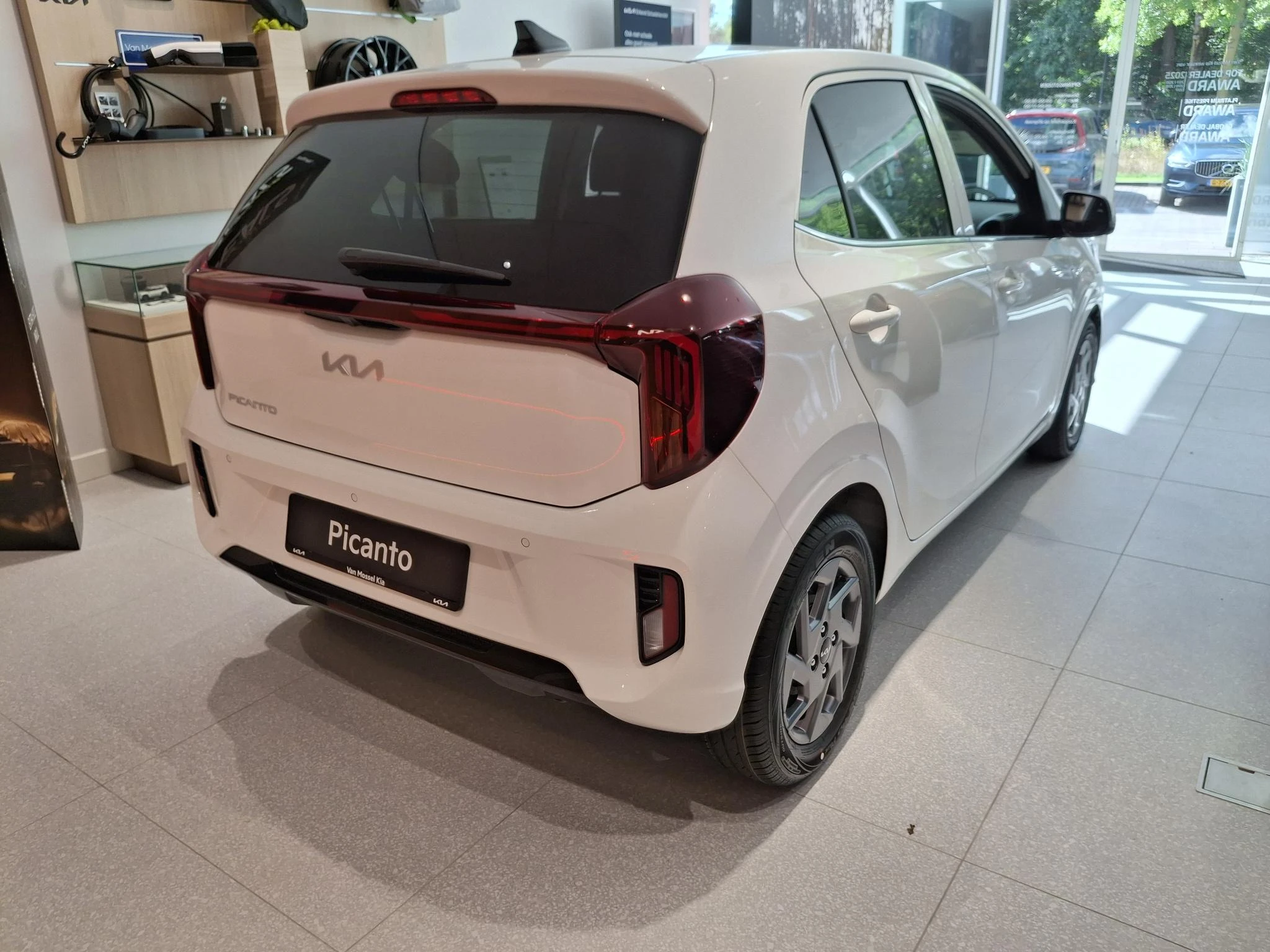 Kia-Picanto-image-4
