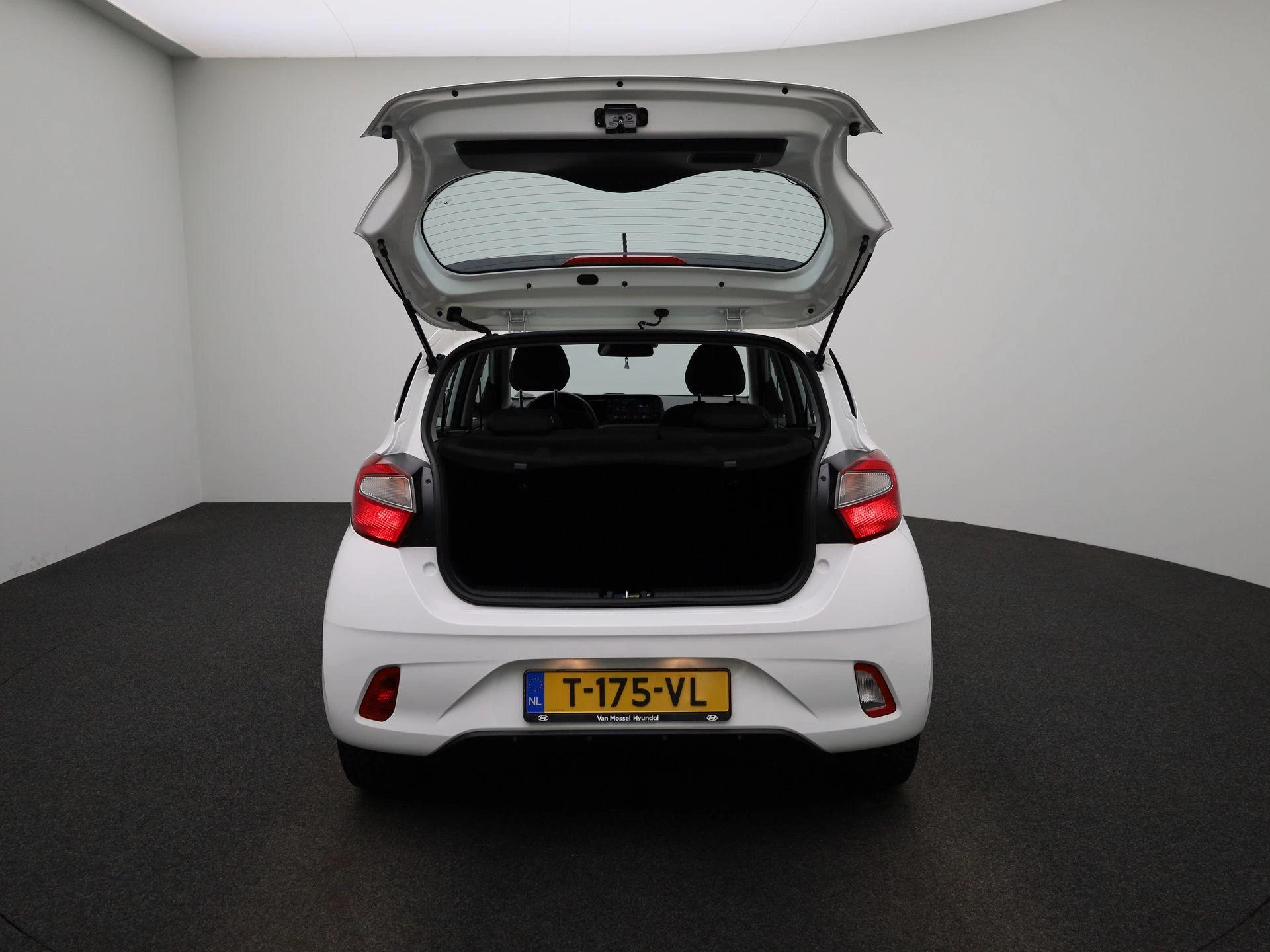 Hyundai-i10-image-10