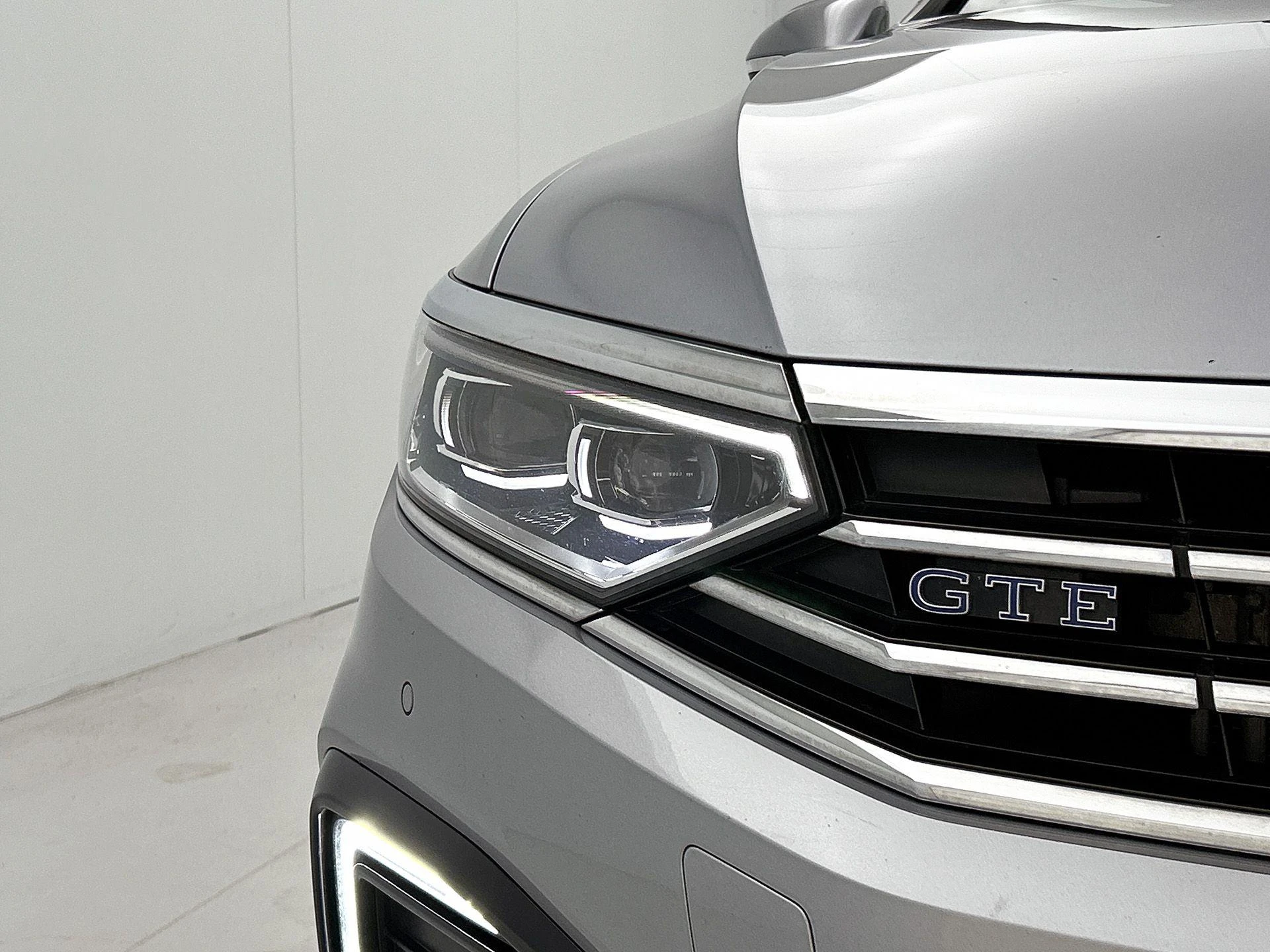 Volkswagen-Passat-image-21