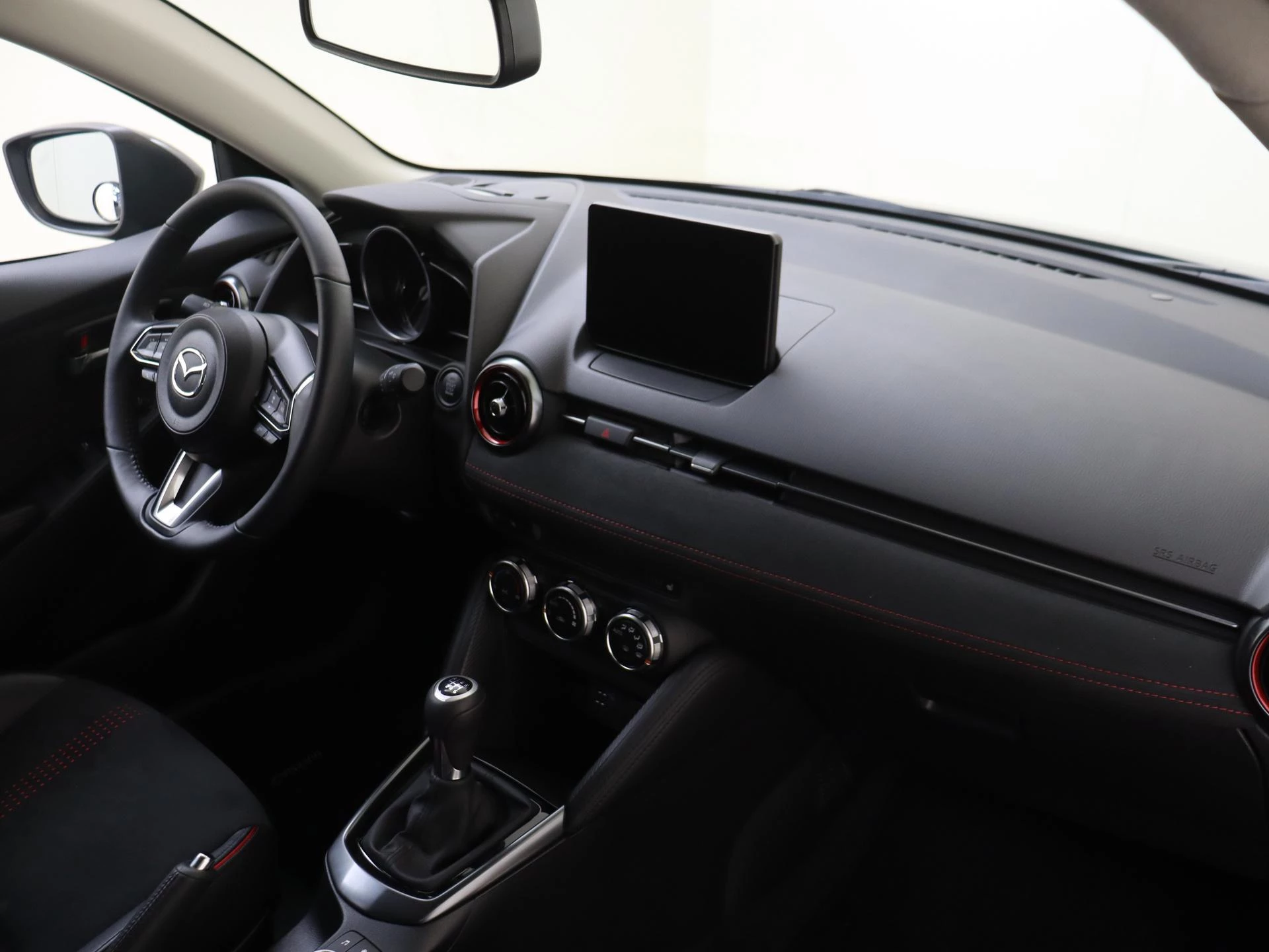 Mazda-2-image-12