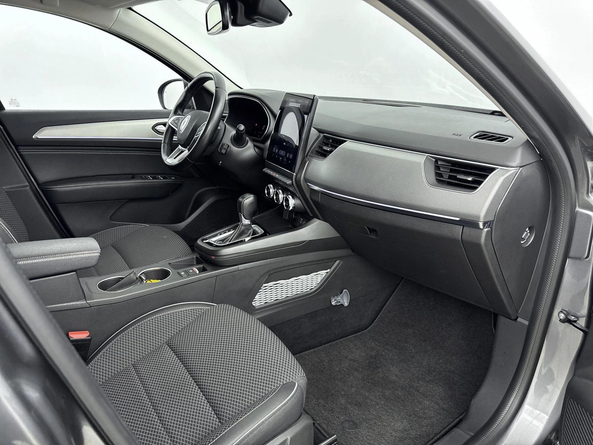 Renault-Arkana-image-19