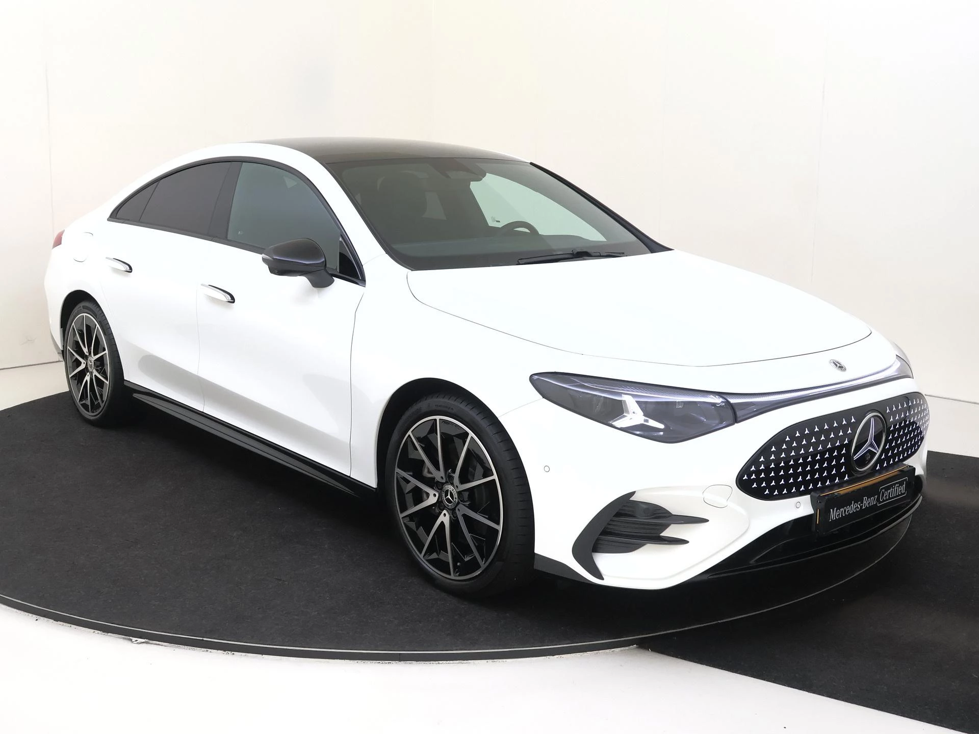 Mercedes-Benz-CLA-image-1