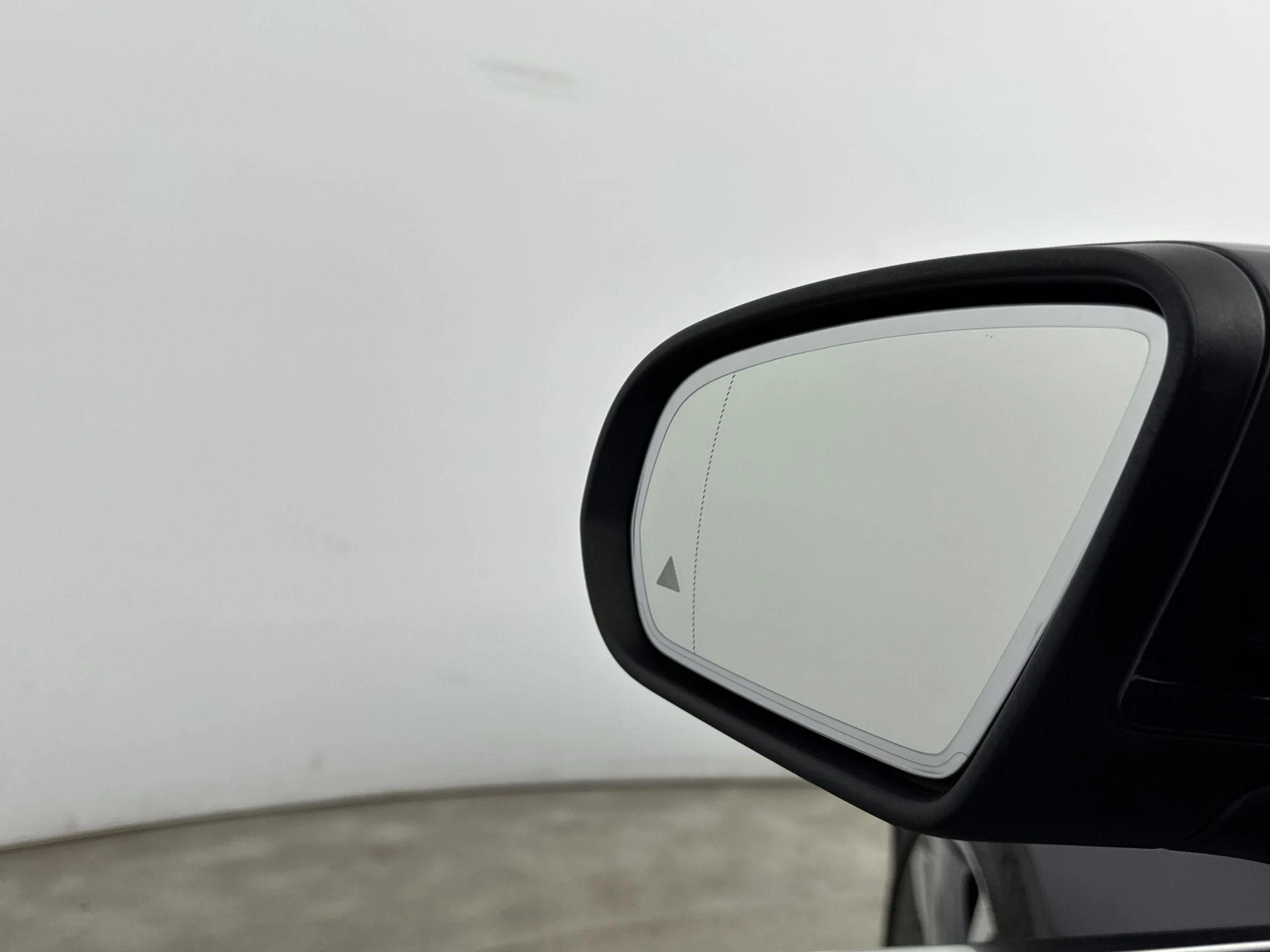 Mercedes-Benz-C-Klasse-image-20