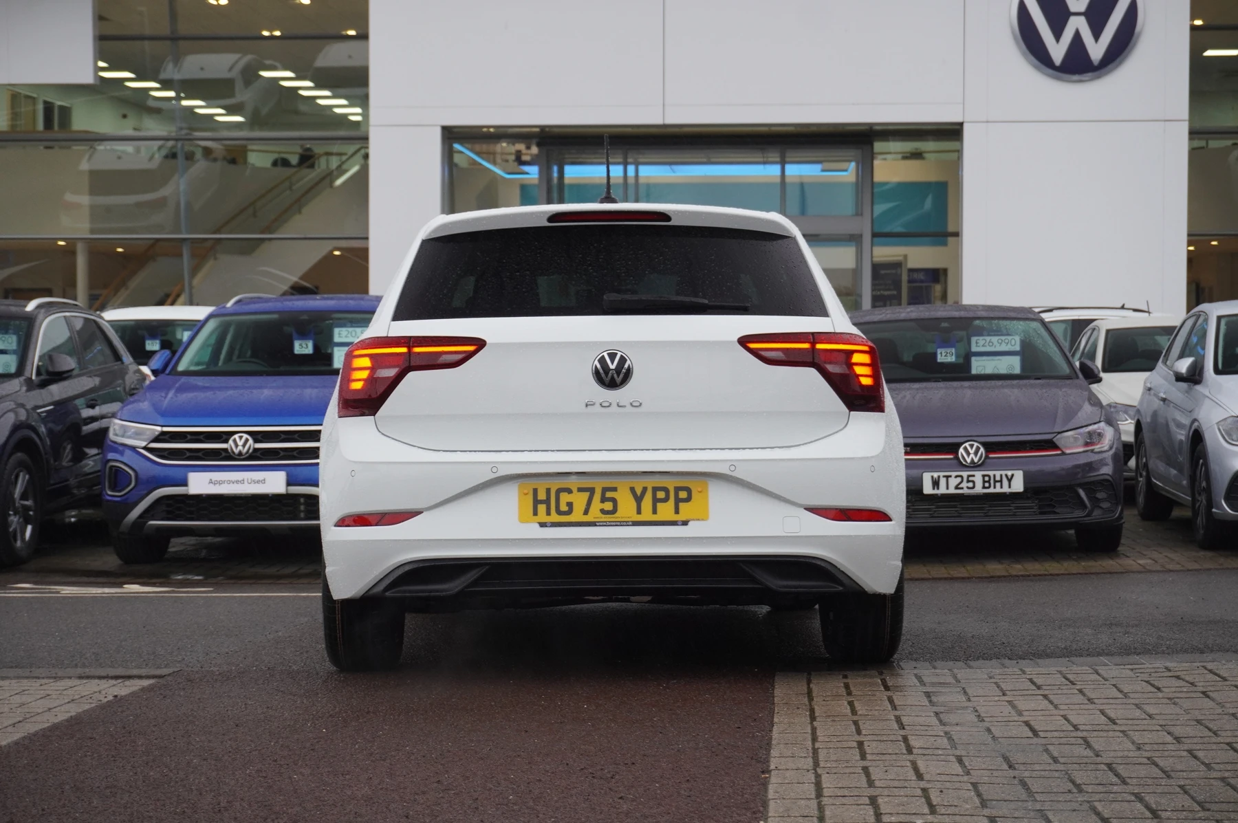 Volkswagen-Polo-image-13