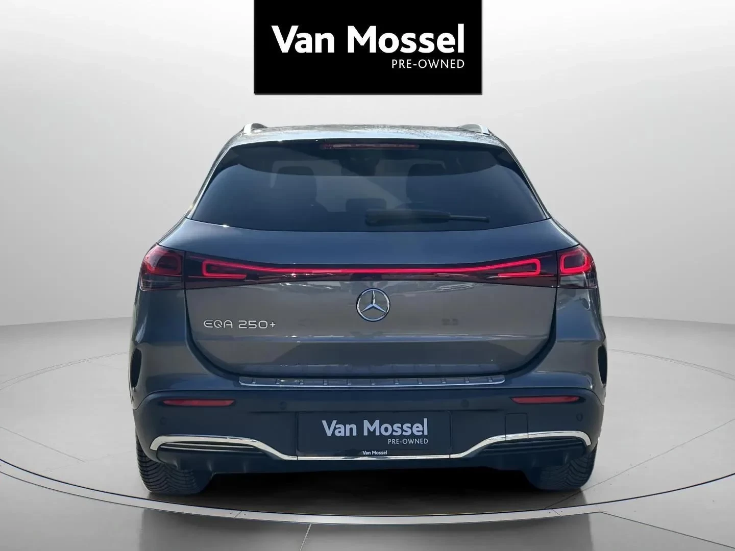 Mercedes-Benz-EQA-image-5