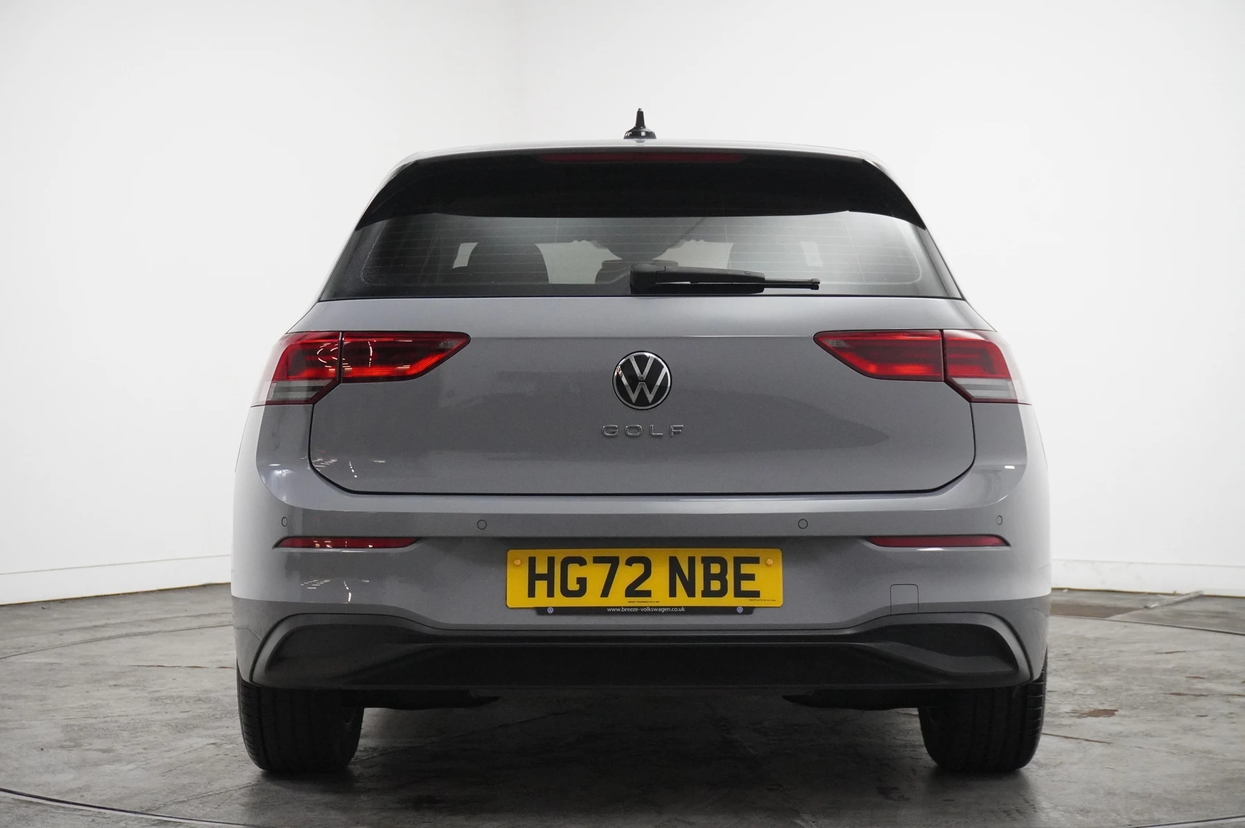 Volkswagen-Golf-image-16
