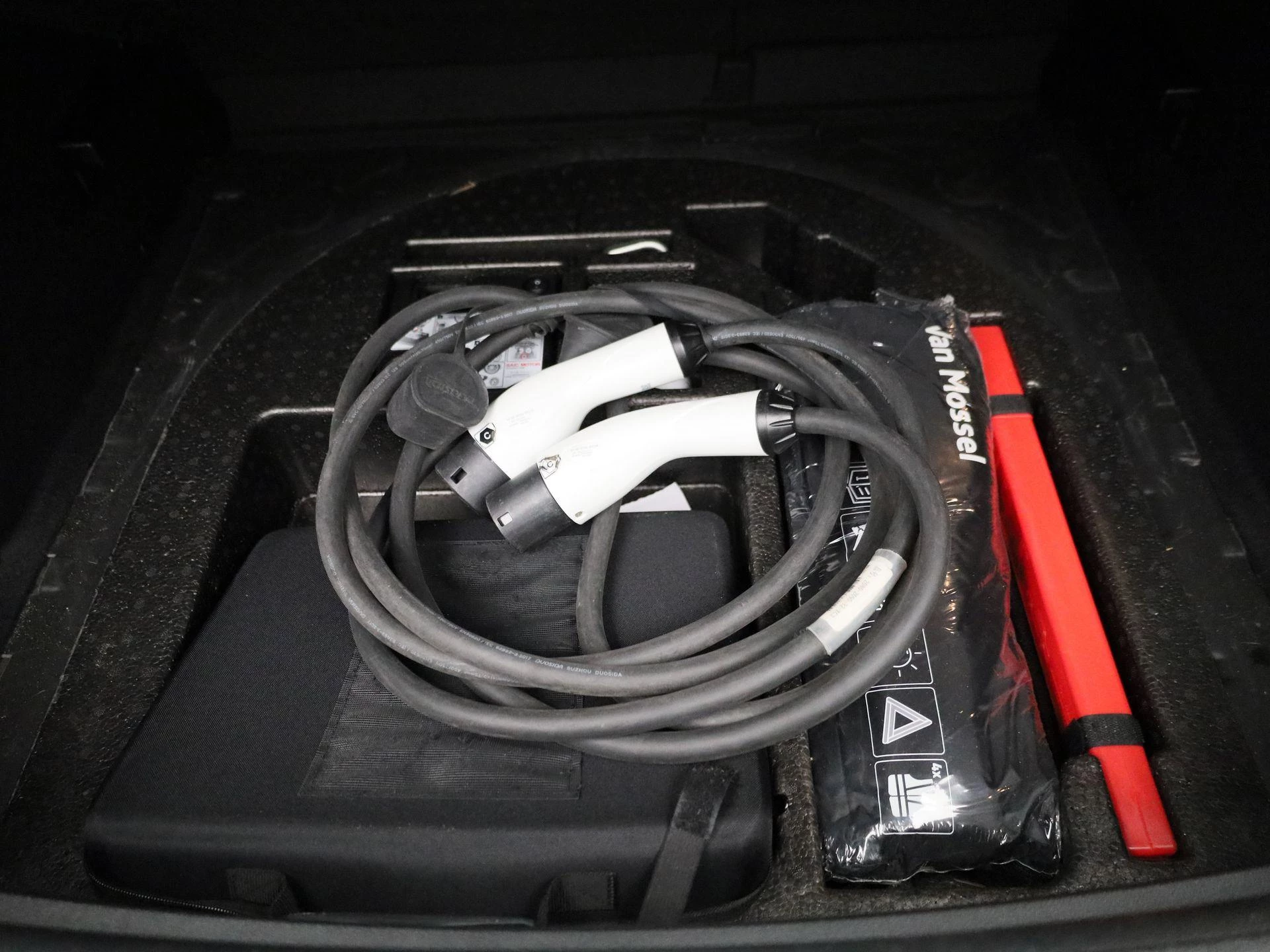 MG-ZS EV-image-11
