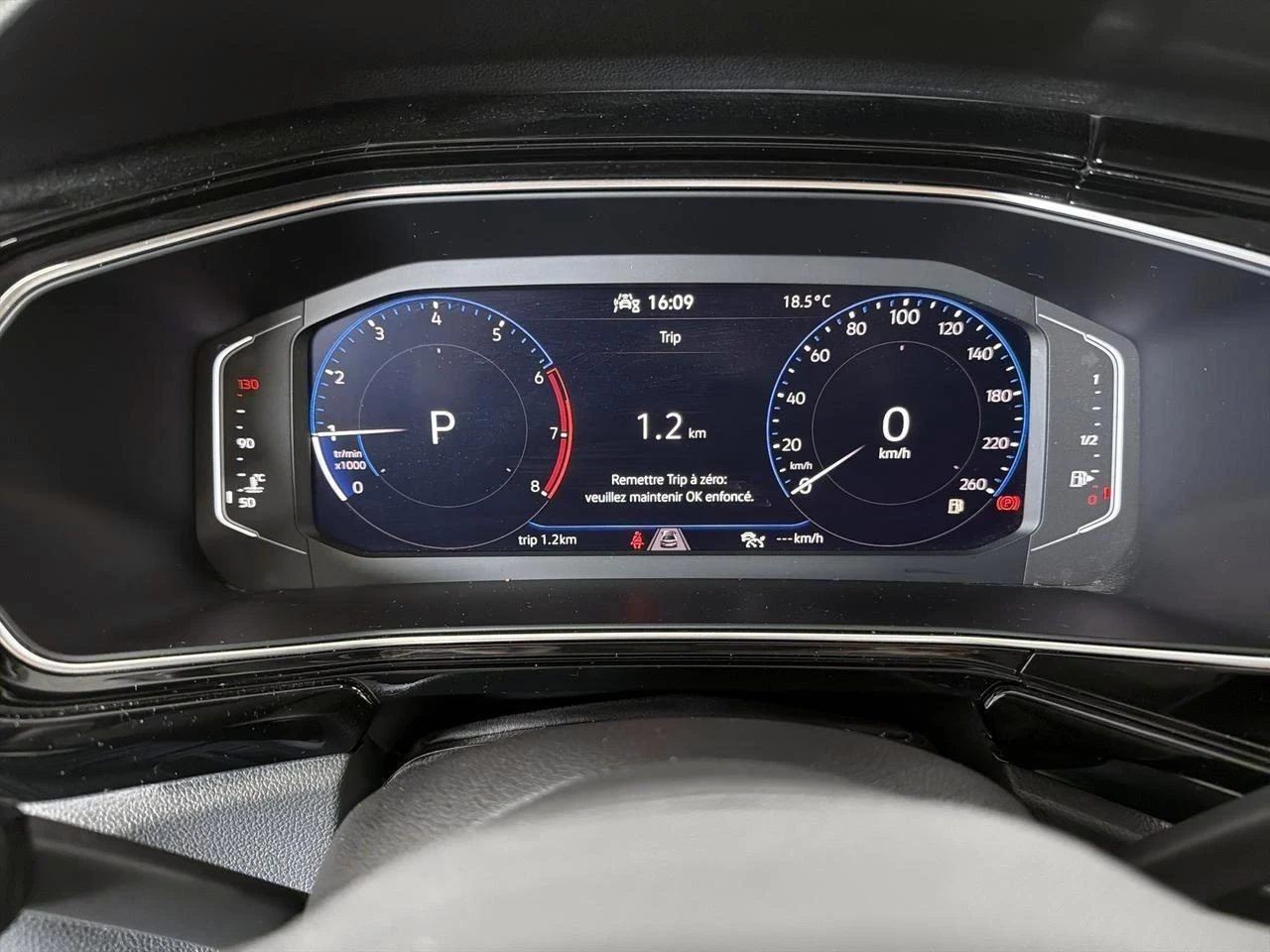 Volkswagen-T-Cross-image-10
