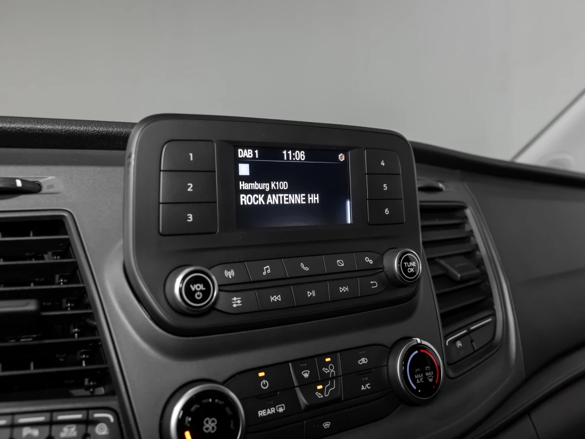 Ford-Transit Custom-image-10