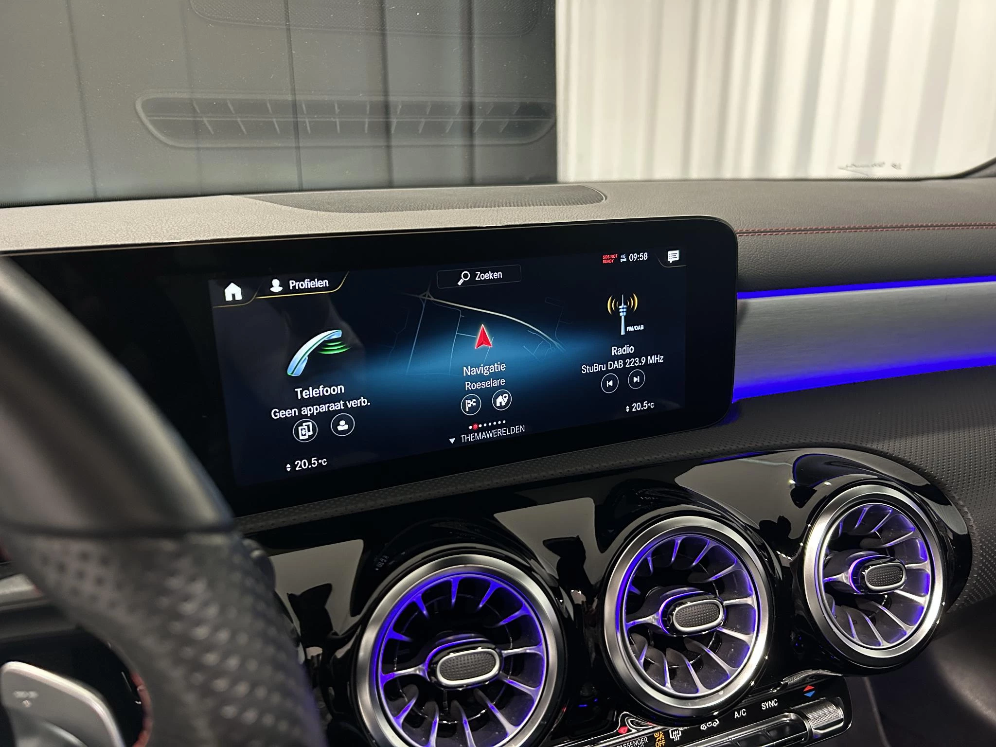 Mercedes-Benz CLA 250 AMG Line Shooting Brake + 224 PK + PANO DAK + MULTIBEAM LED + CAMERA +