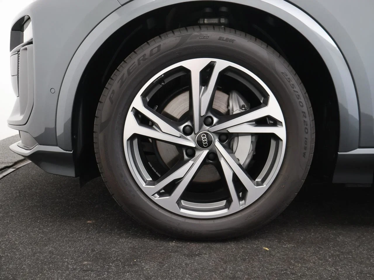 Audi-Q6 e-tron-image-7