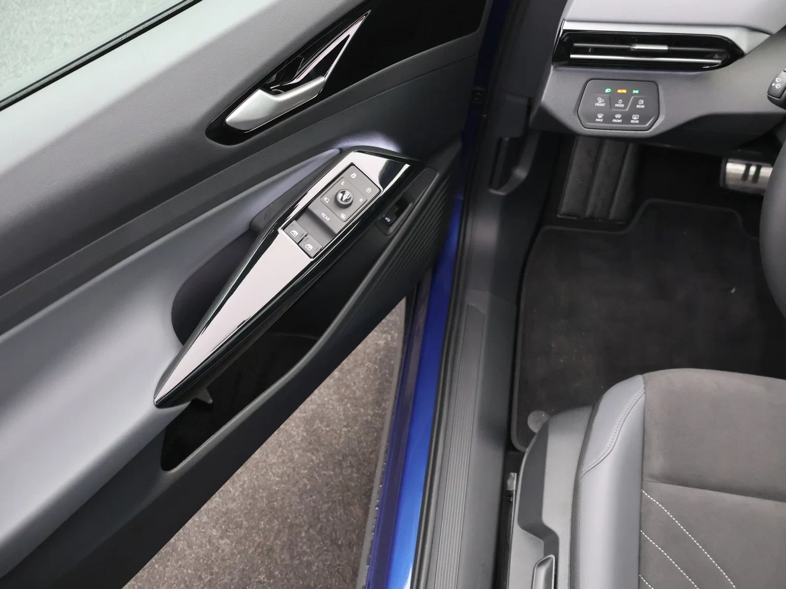 Volkswagen ID.4 Pro Business 77 kWh 210 kW (286 pk) - DEMO
