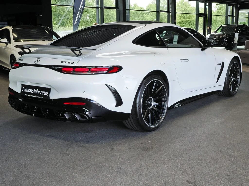 Mercedes-AMG-GT-image-3