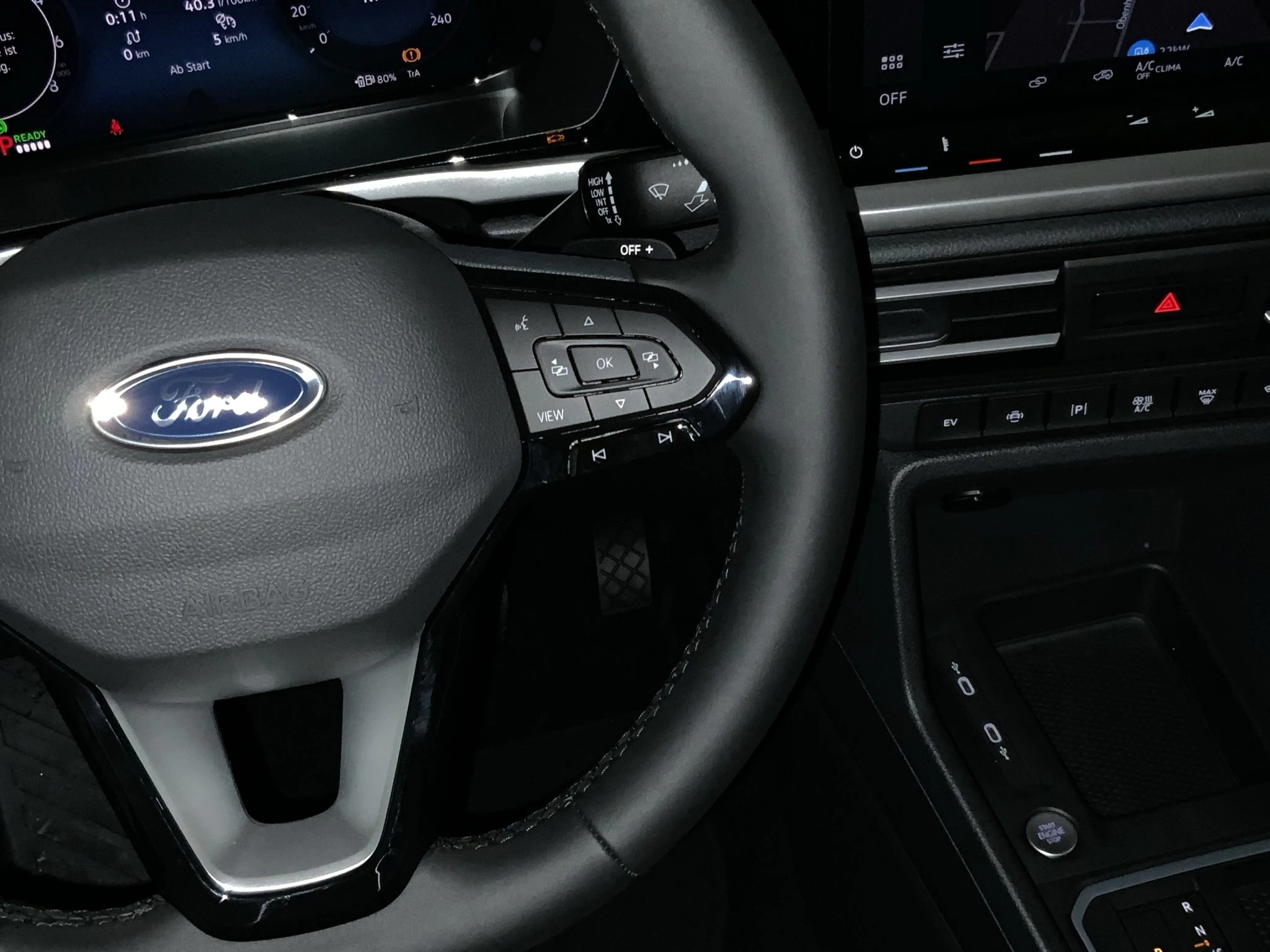 Ford-Tourneo Connect-image-19