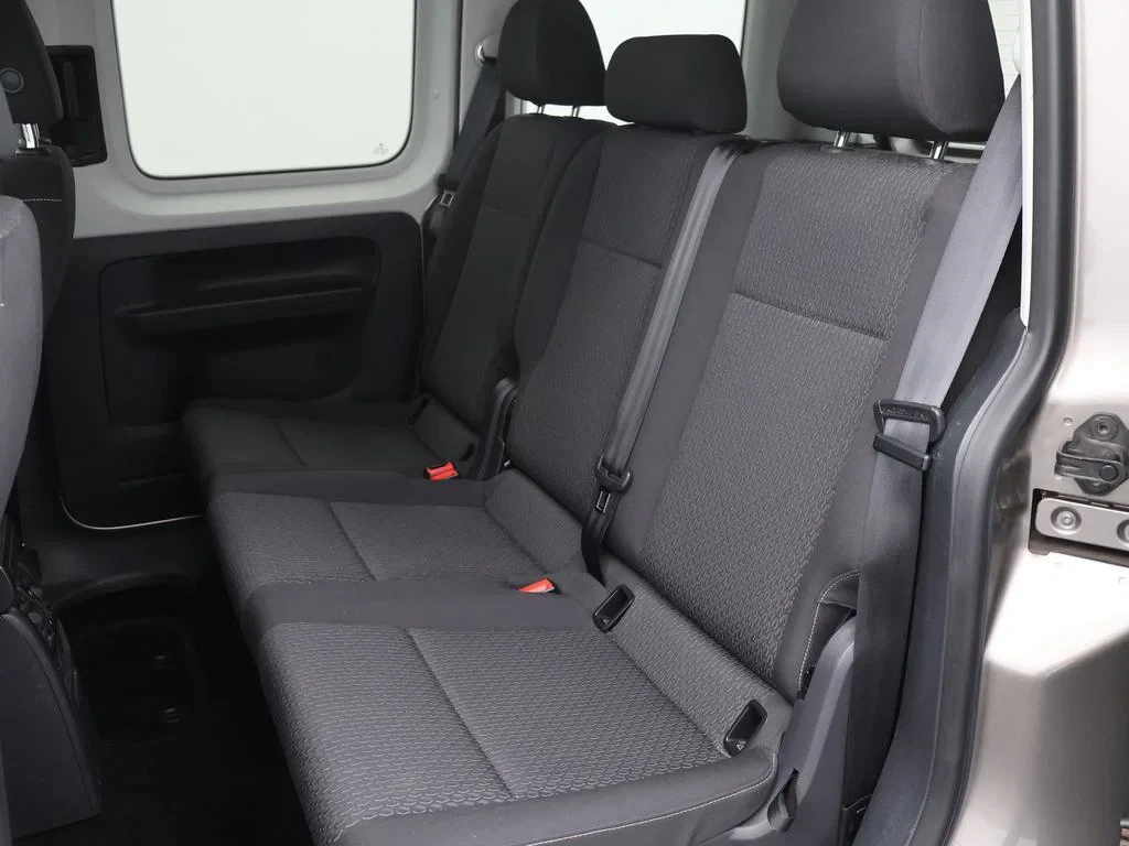 Volkswagen-Caddy-image-13
