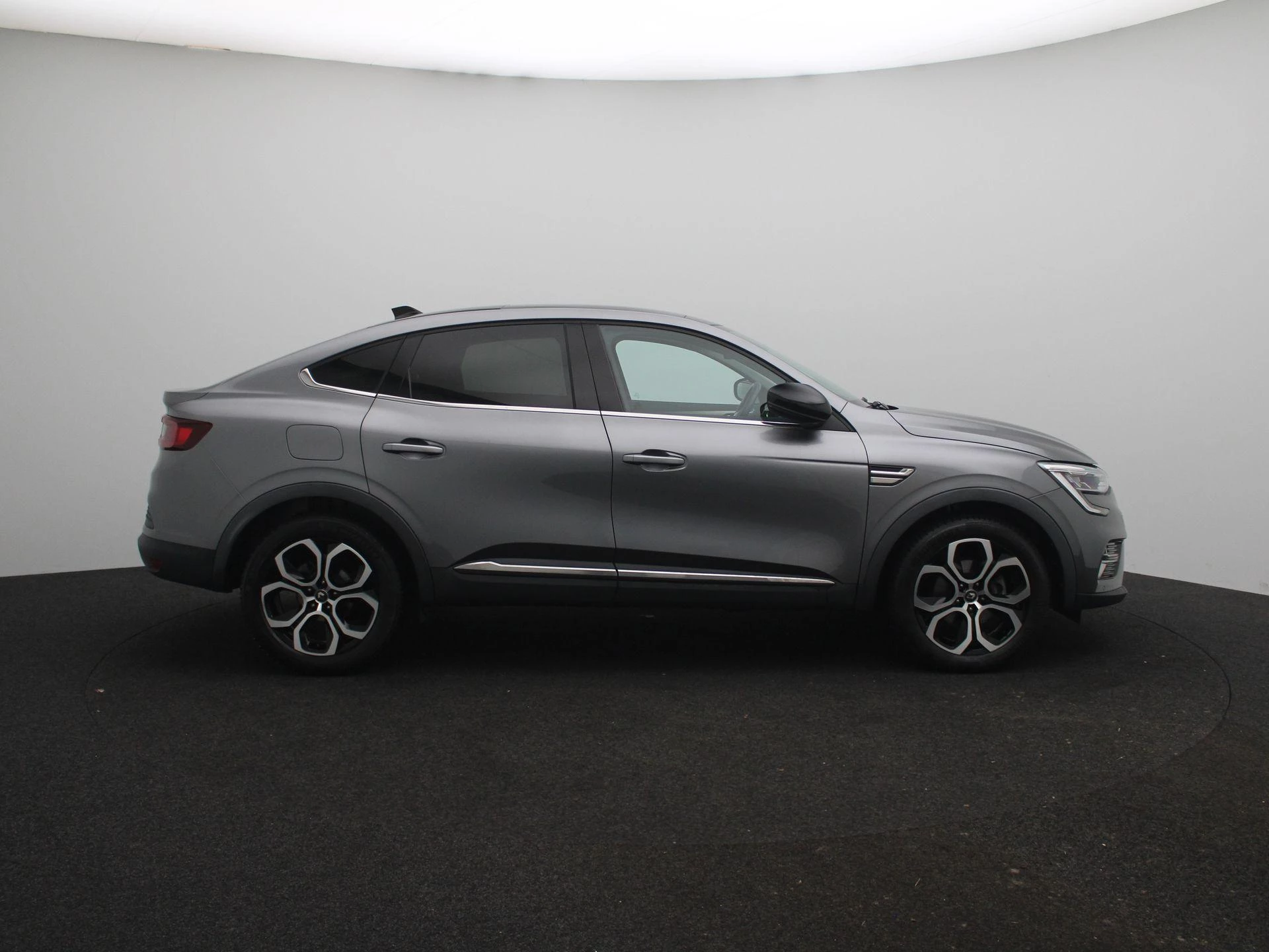 Renault-Arkana-image-5