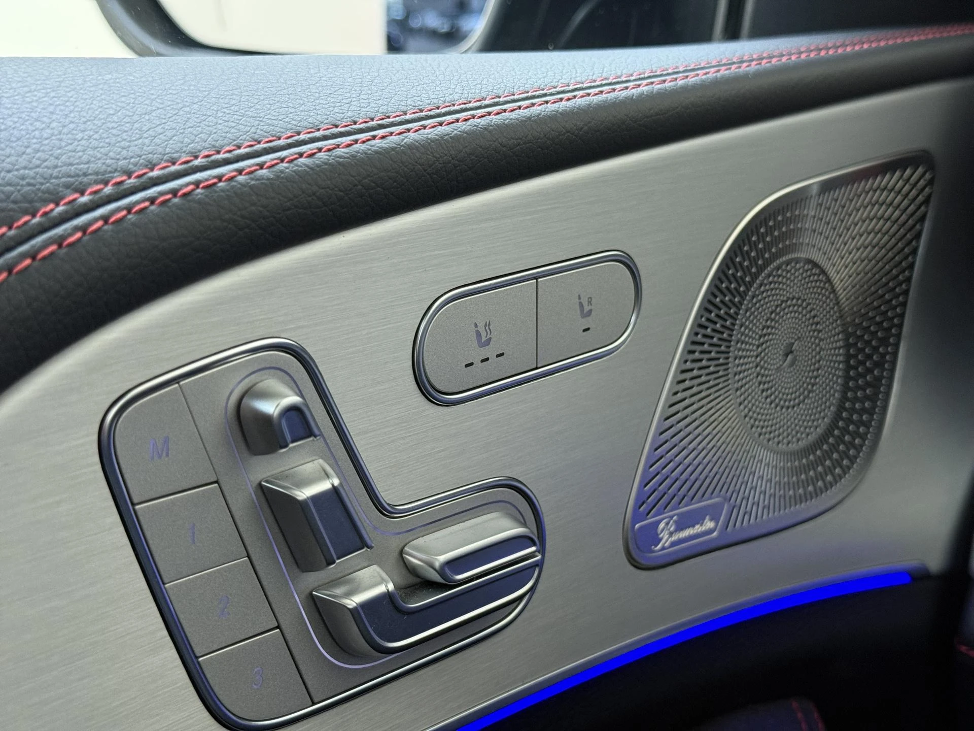 Mercedes-Benz-GLE-image-24