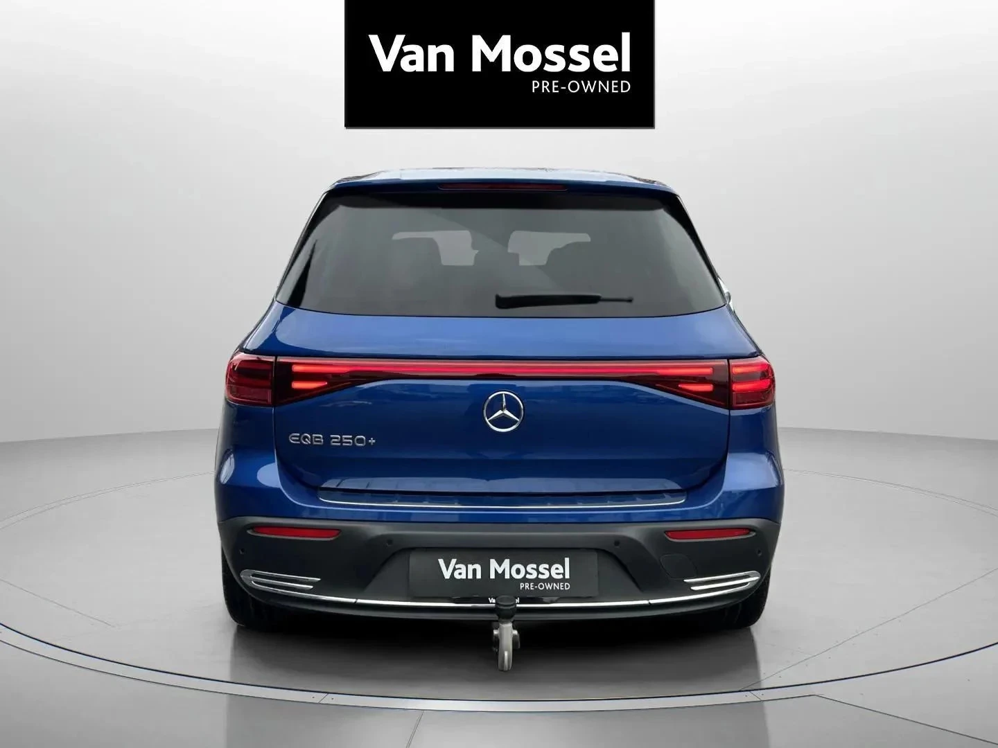 Mercedes-Benz-EQB-image-5