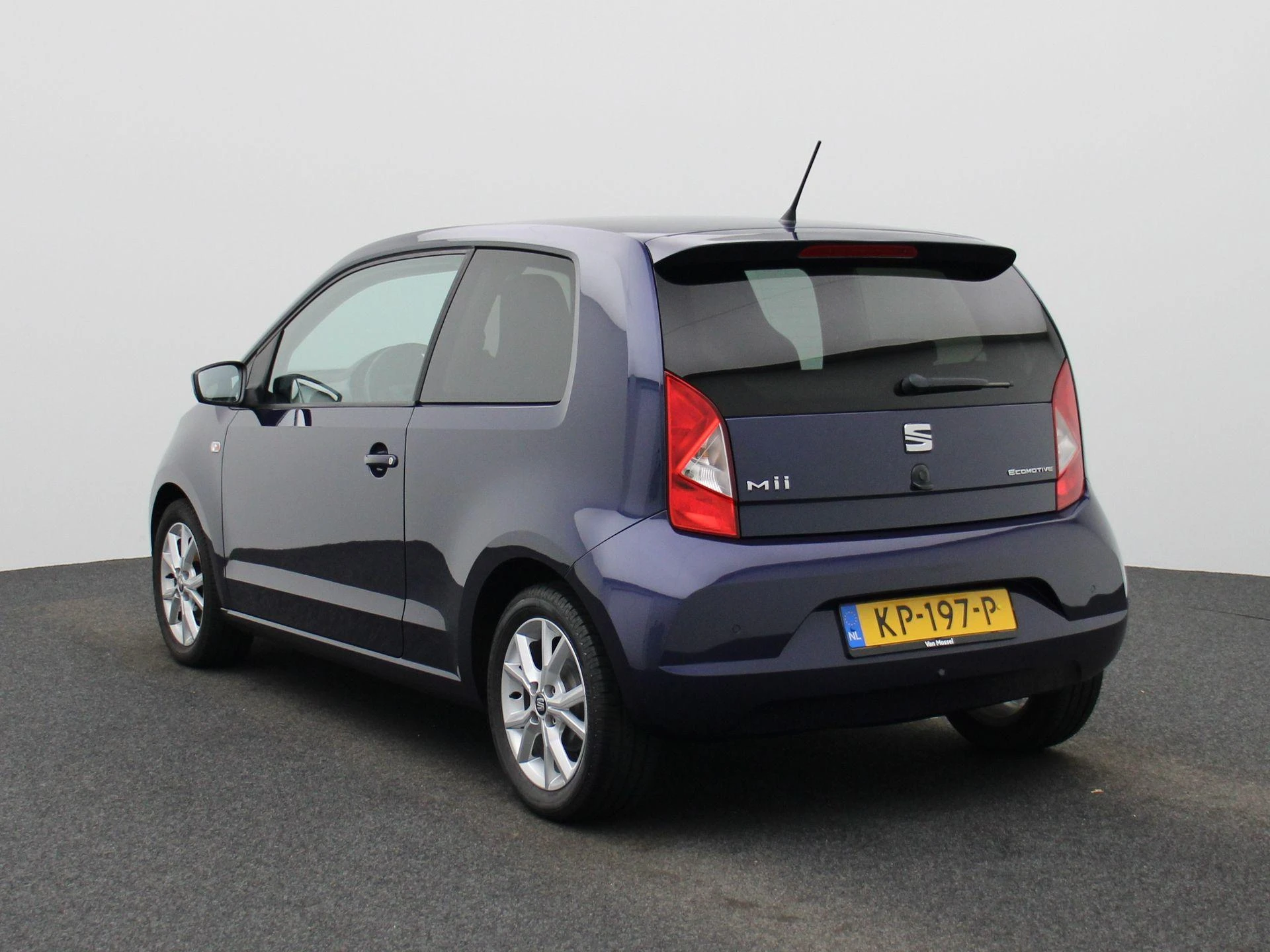 SEAT-Mii-image-1