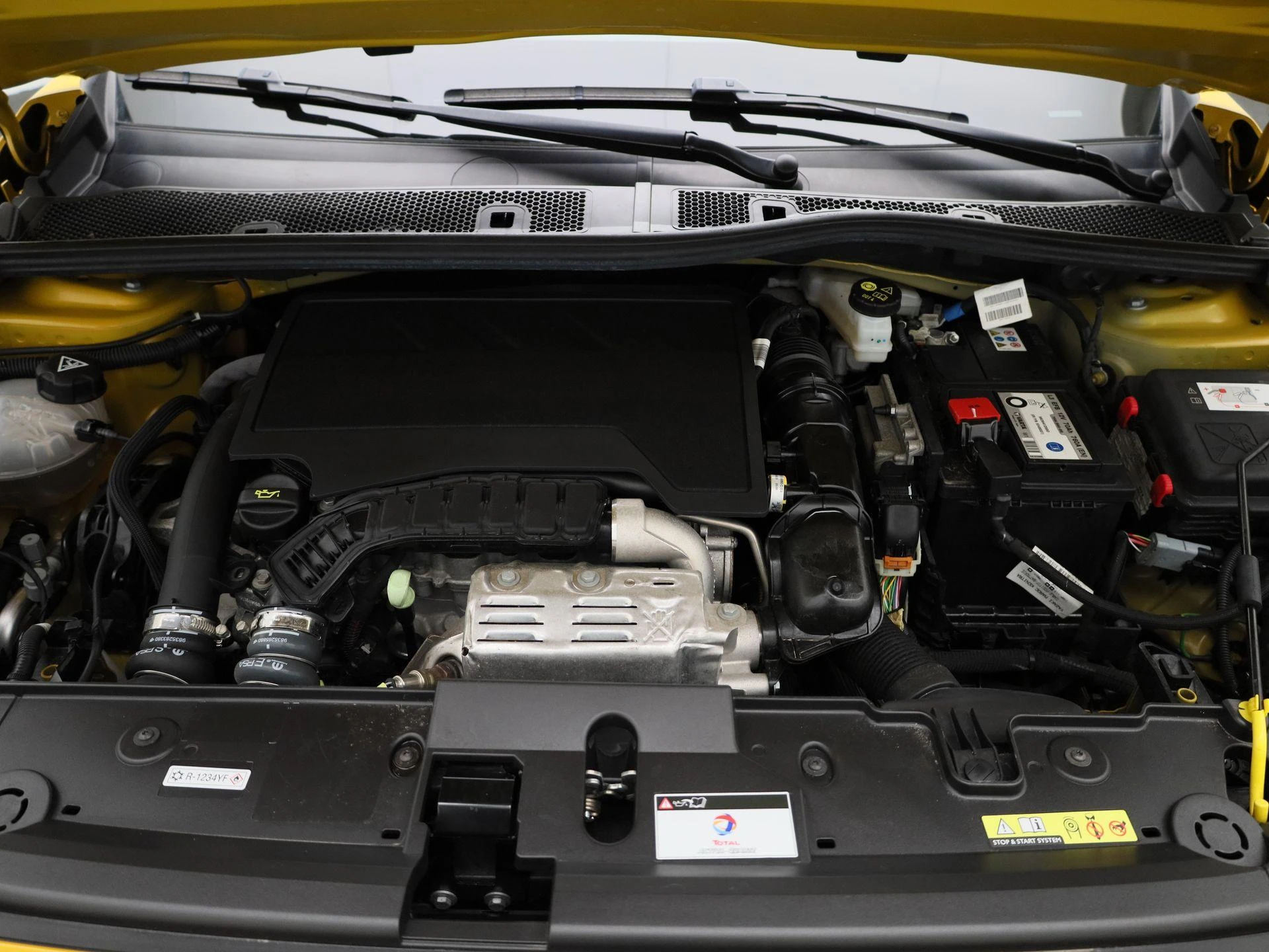 Peugeot 208 - 28