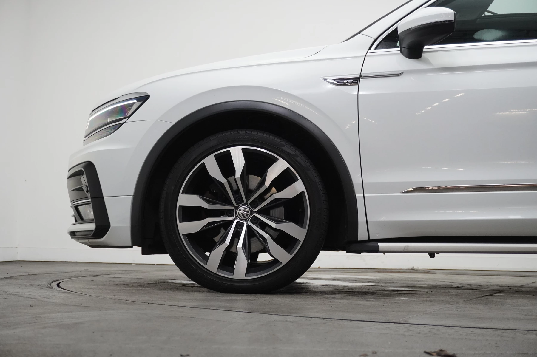 Volkswagen-Tiguan-image-57