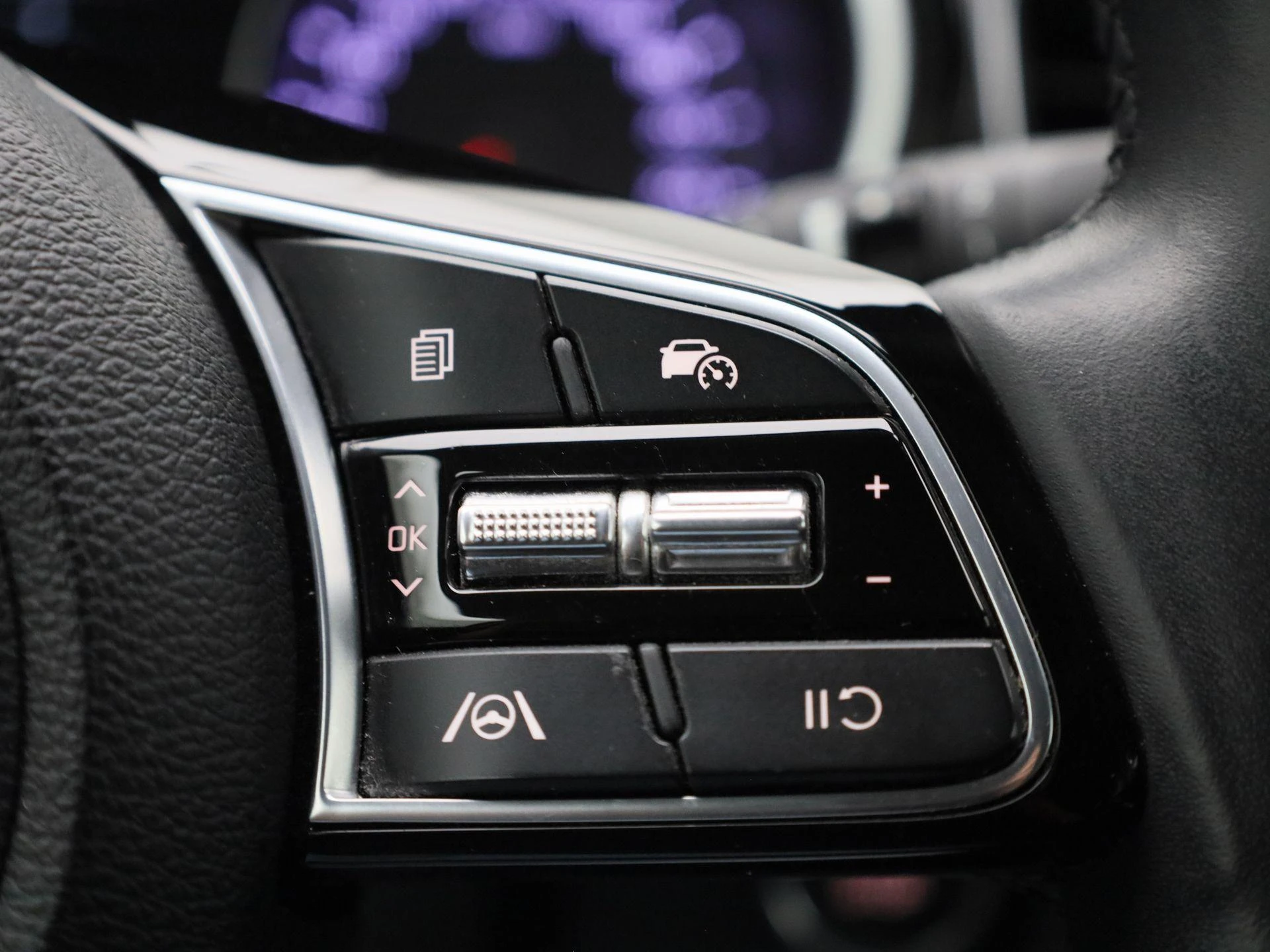 Kia-Ceed Sportswagon-image-25