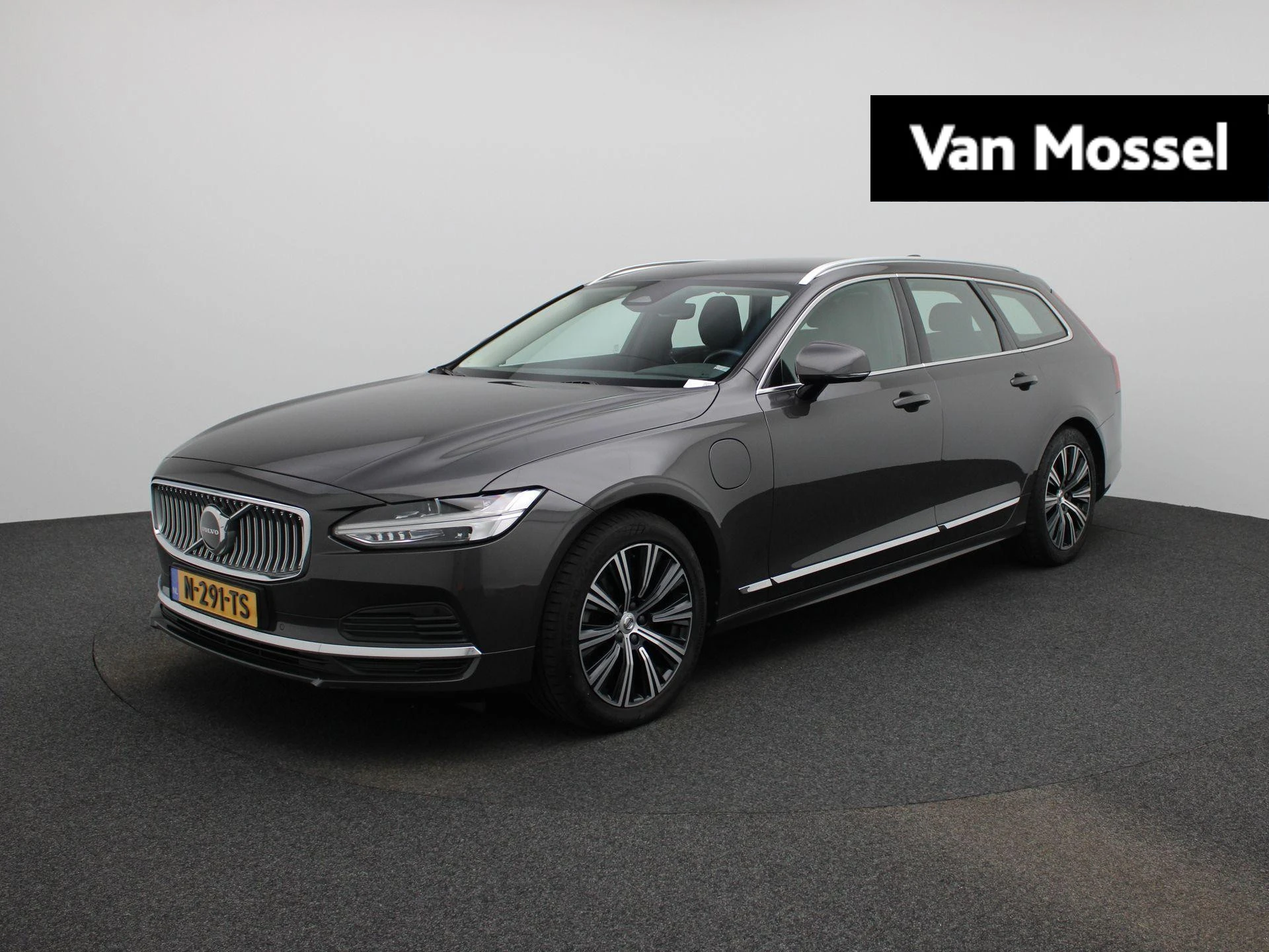 Volvo-V90-image-0