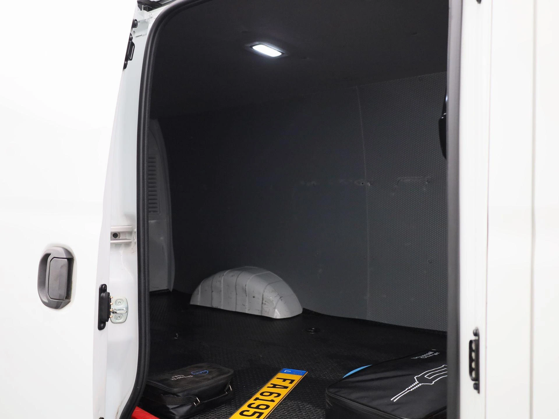 Maxus eDeliver3 50 kWh LWB