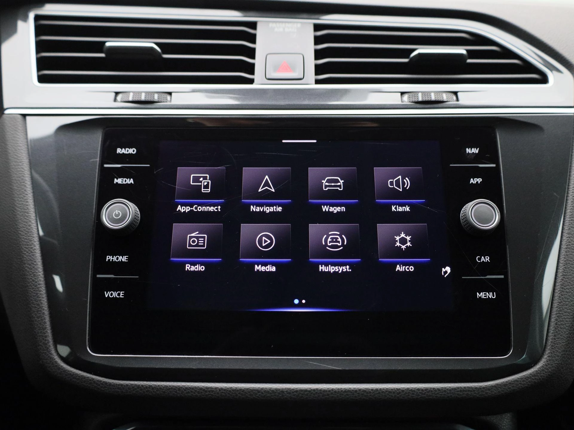 Volkswagen-Tiguan-image-26