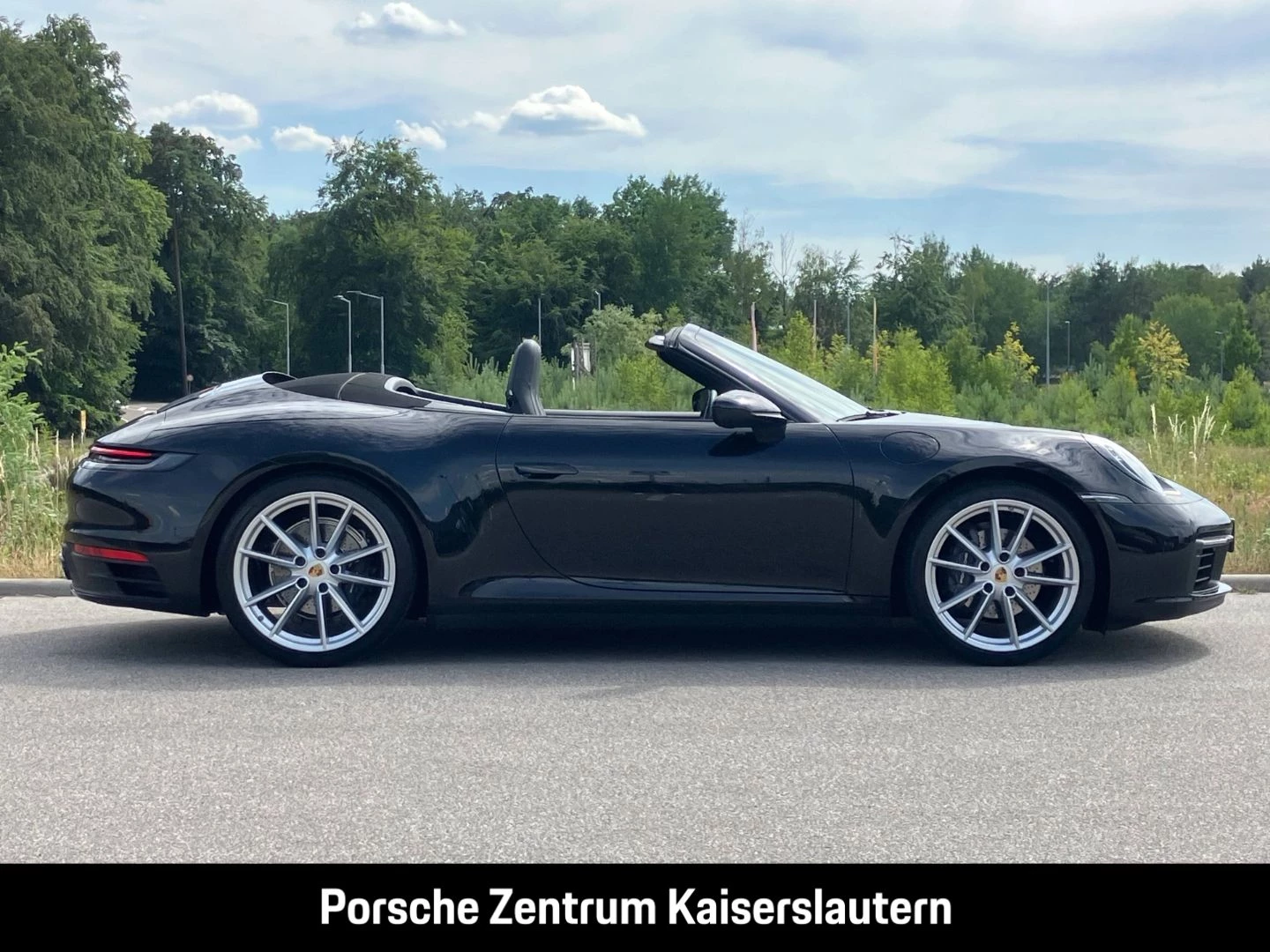 Porsche 911 992 Carrera 4 Cabrio Sportabgas BOSE 21-Zoll carrera