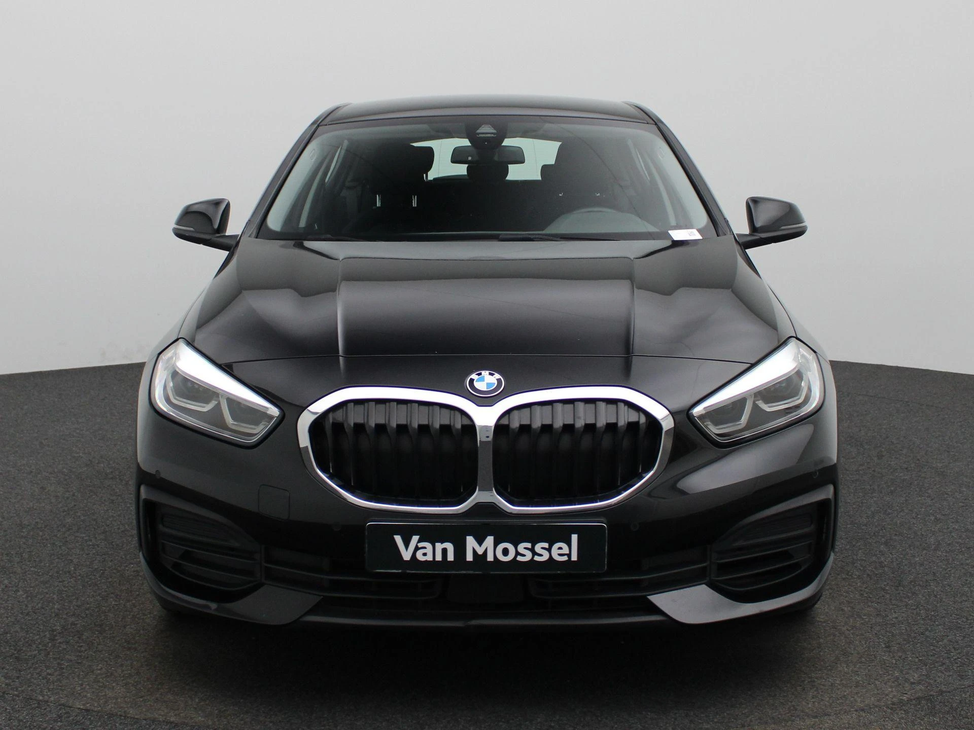 BMW-1 Reeks-image-2