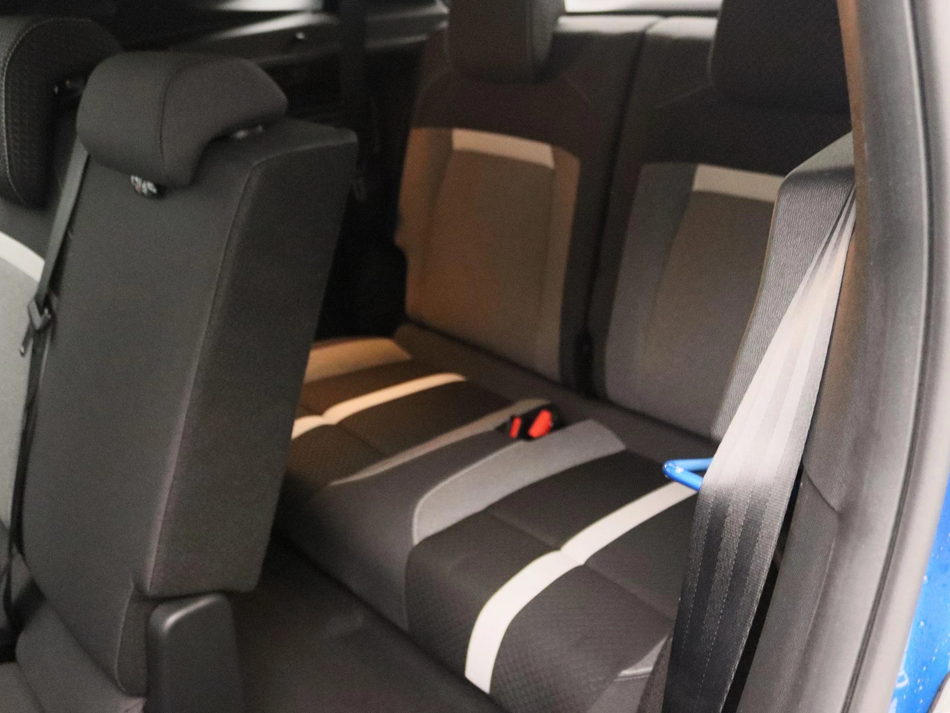 Opel-Frontera-image-13