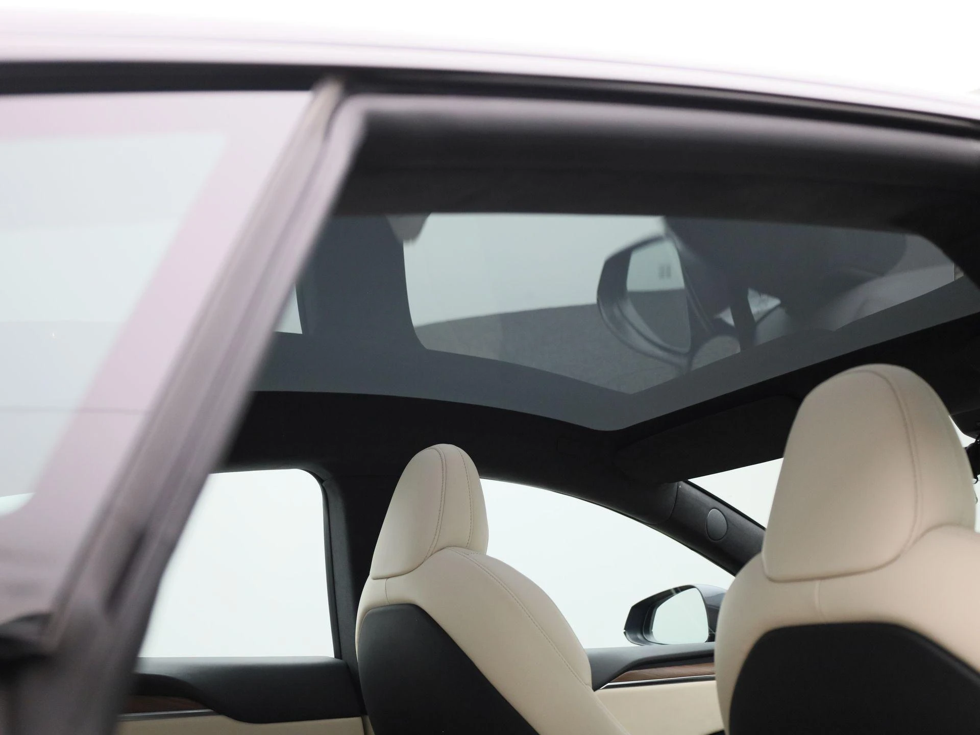 Tesla-Model S-image-43