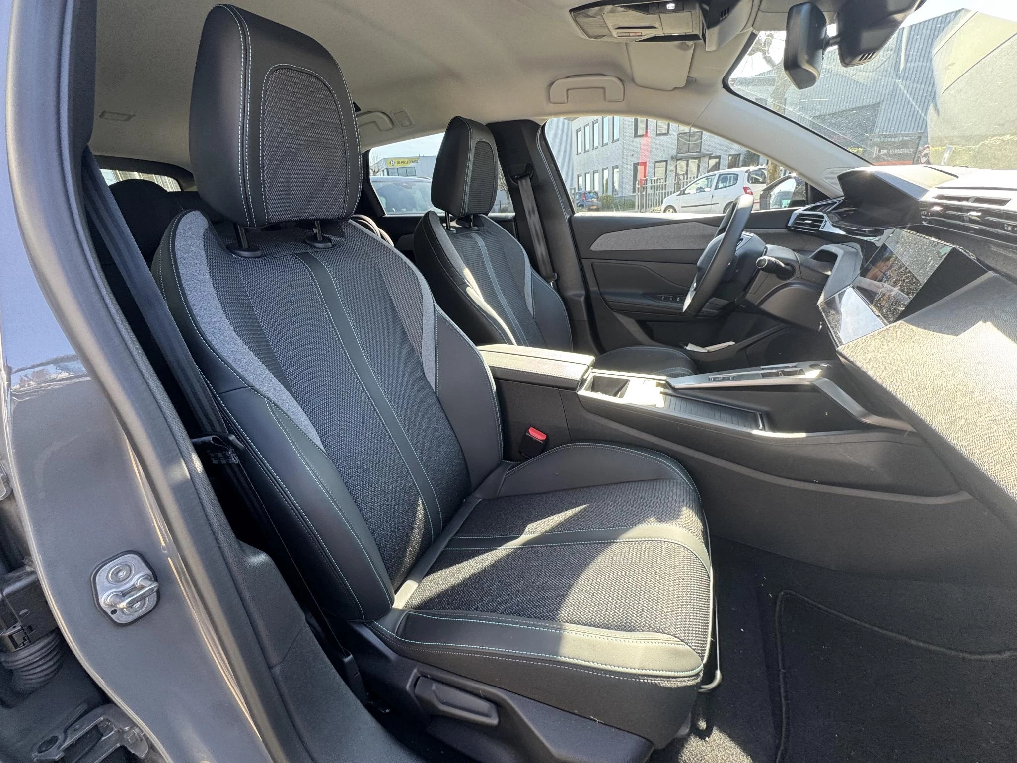 Peugeot-e-308-image-14