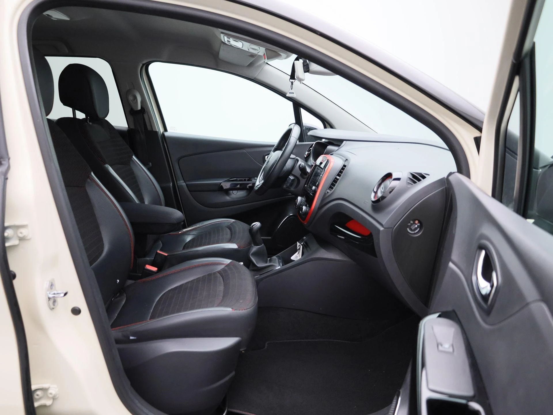 Renault-Captur-image-31