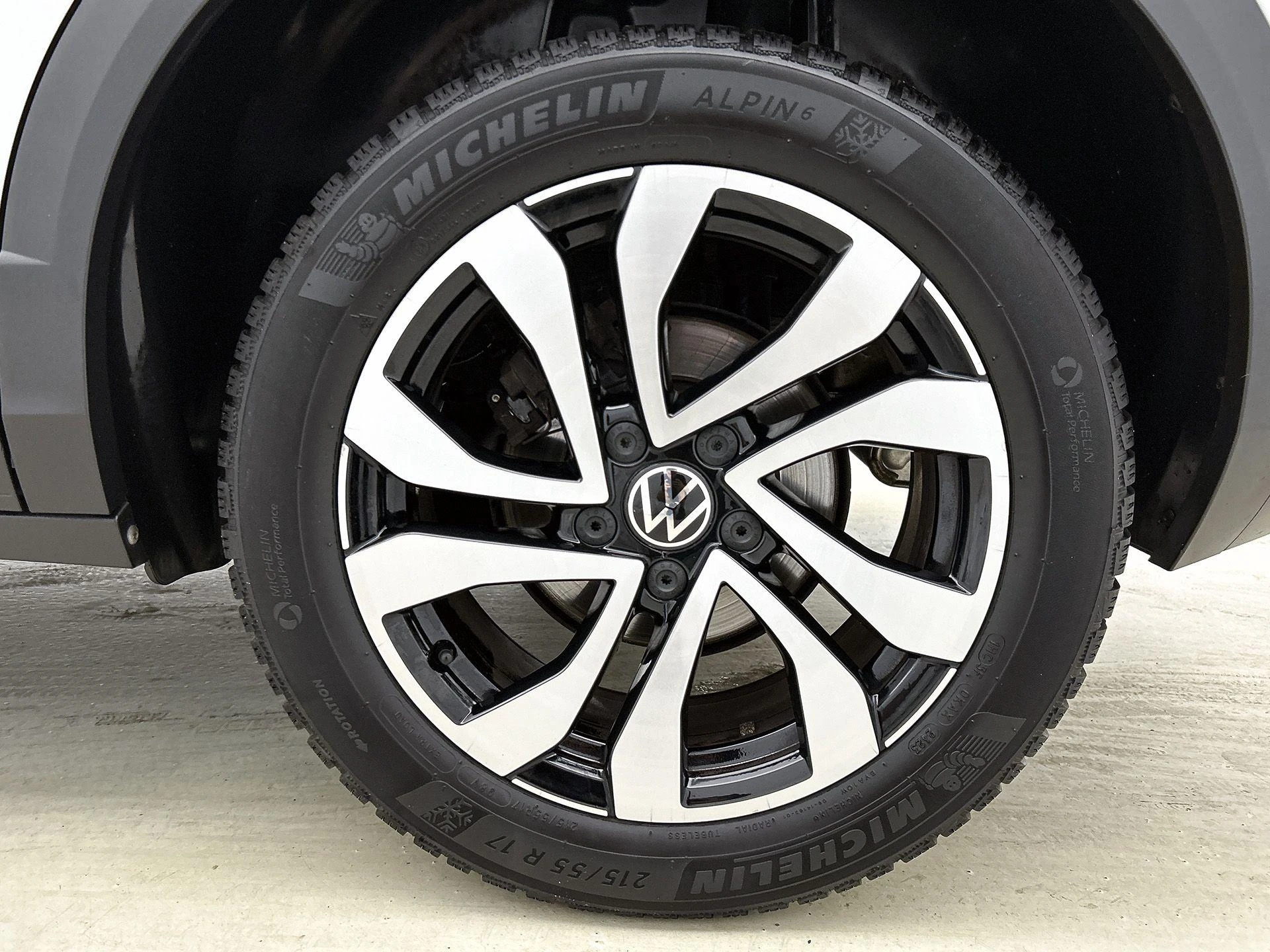 Volkswagen-T-Roc-image-22