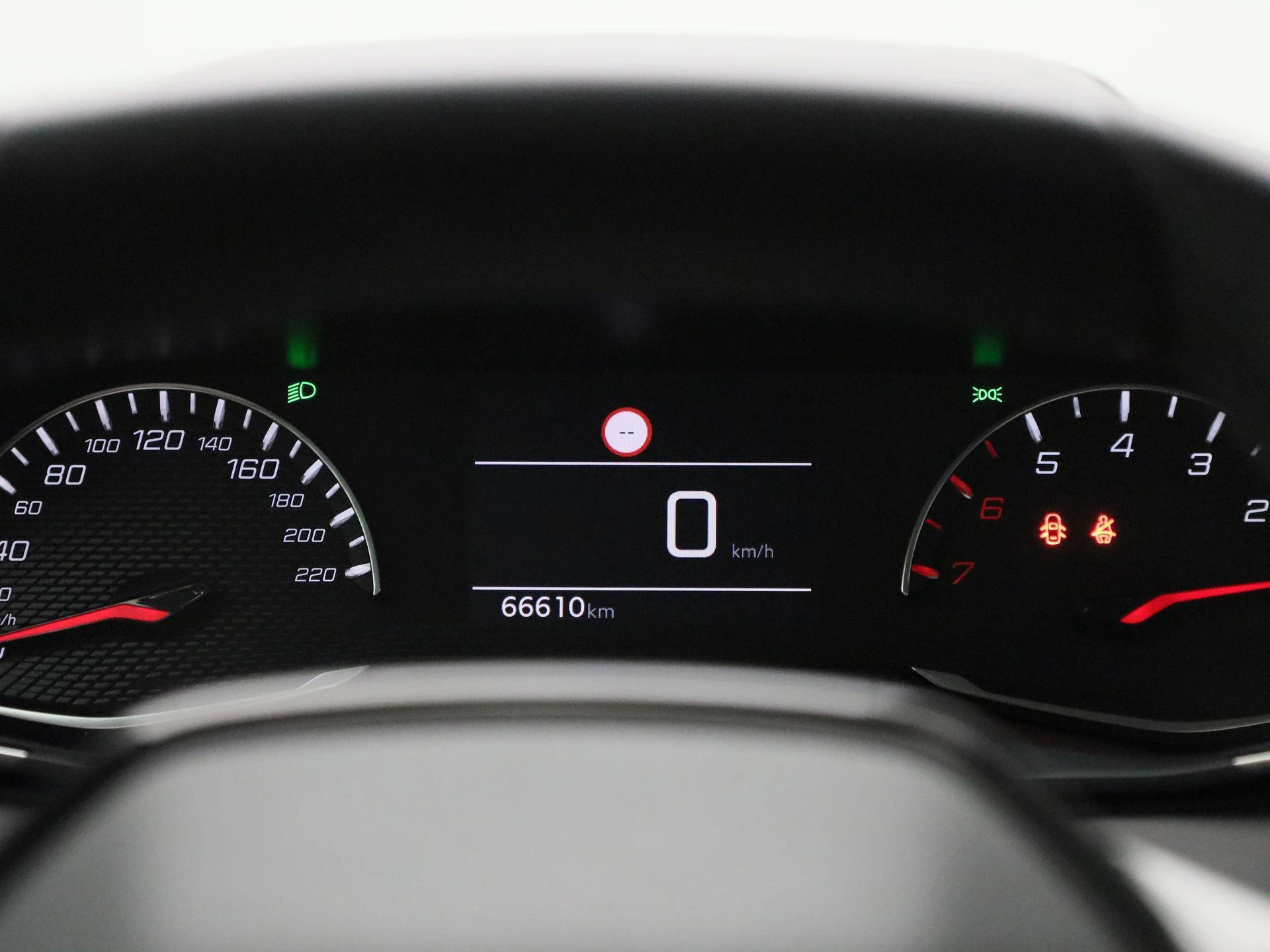 Peugeot-208-image-7