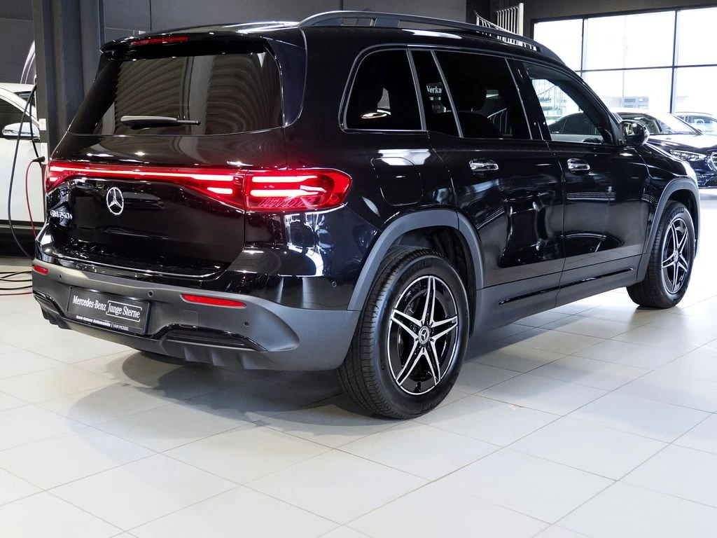 Mercedes-Benz-EQB 250+-image-5