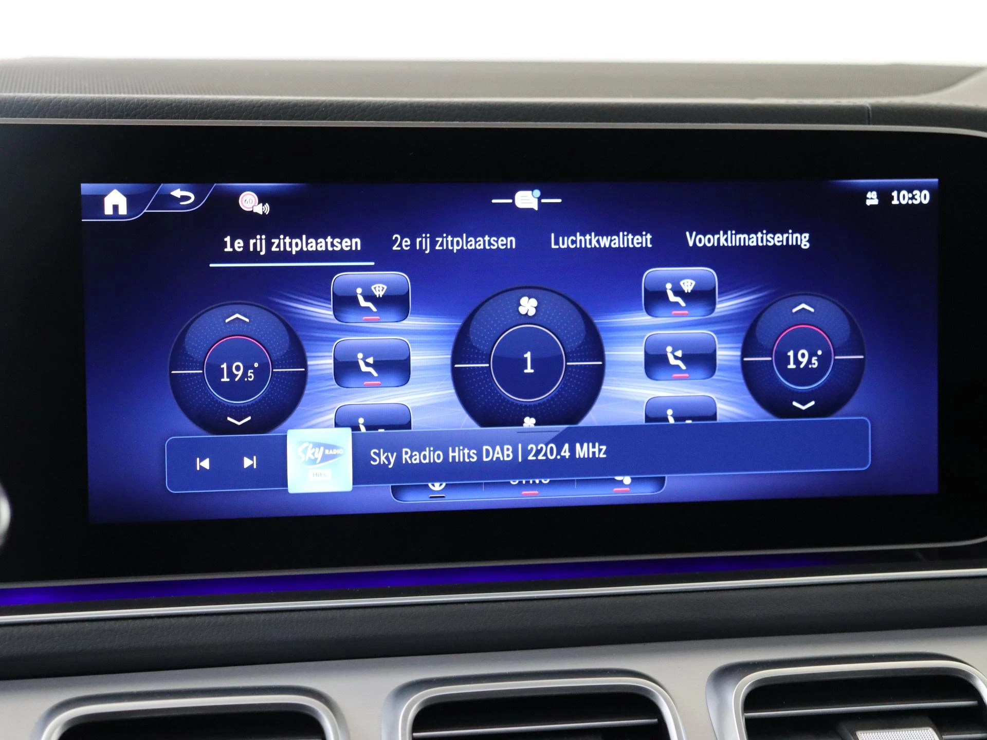 Mercedes-Benz-GLE-image-18