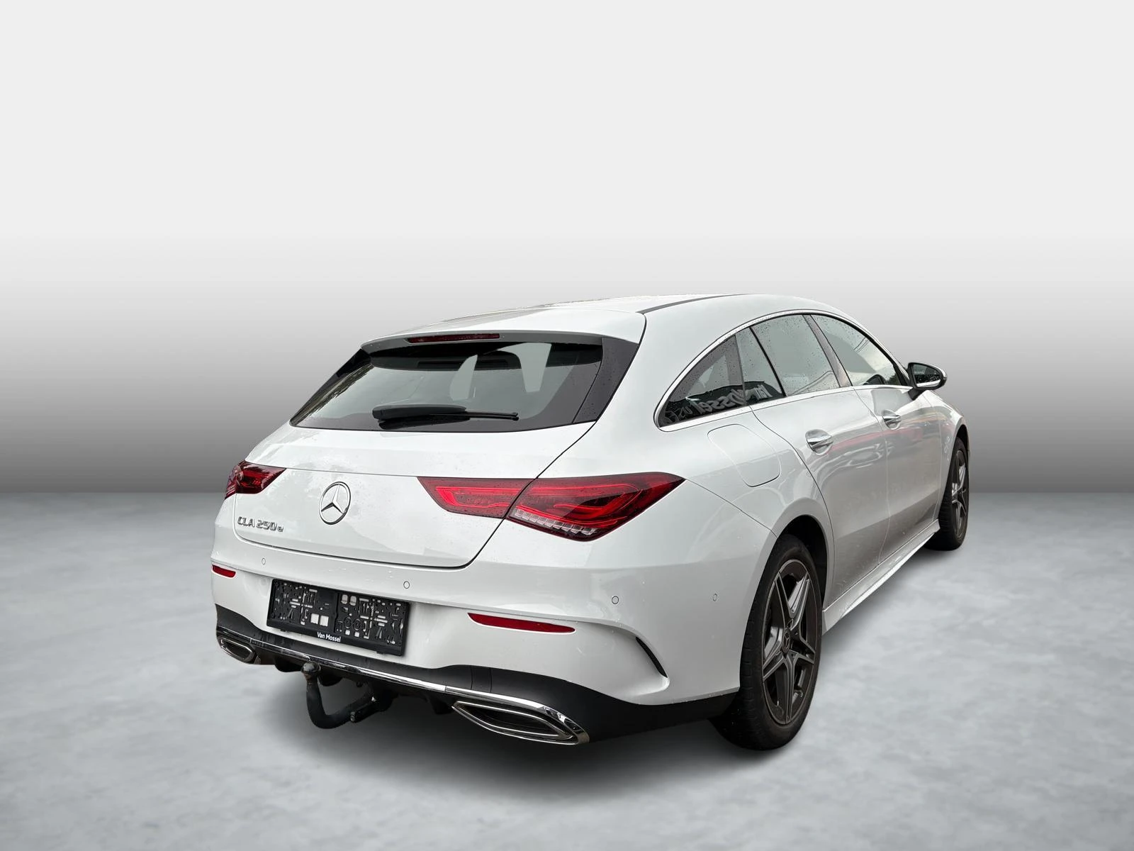 Mercedes-Benz-CLA-image-5