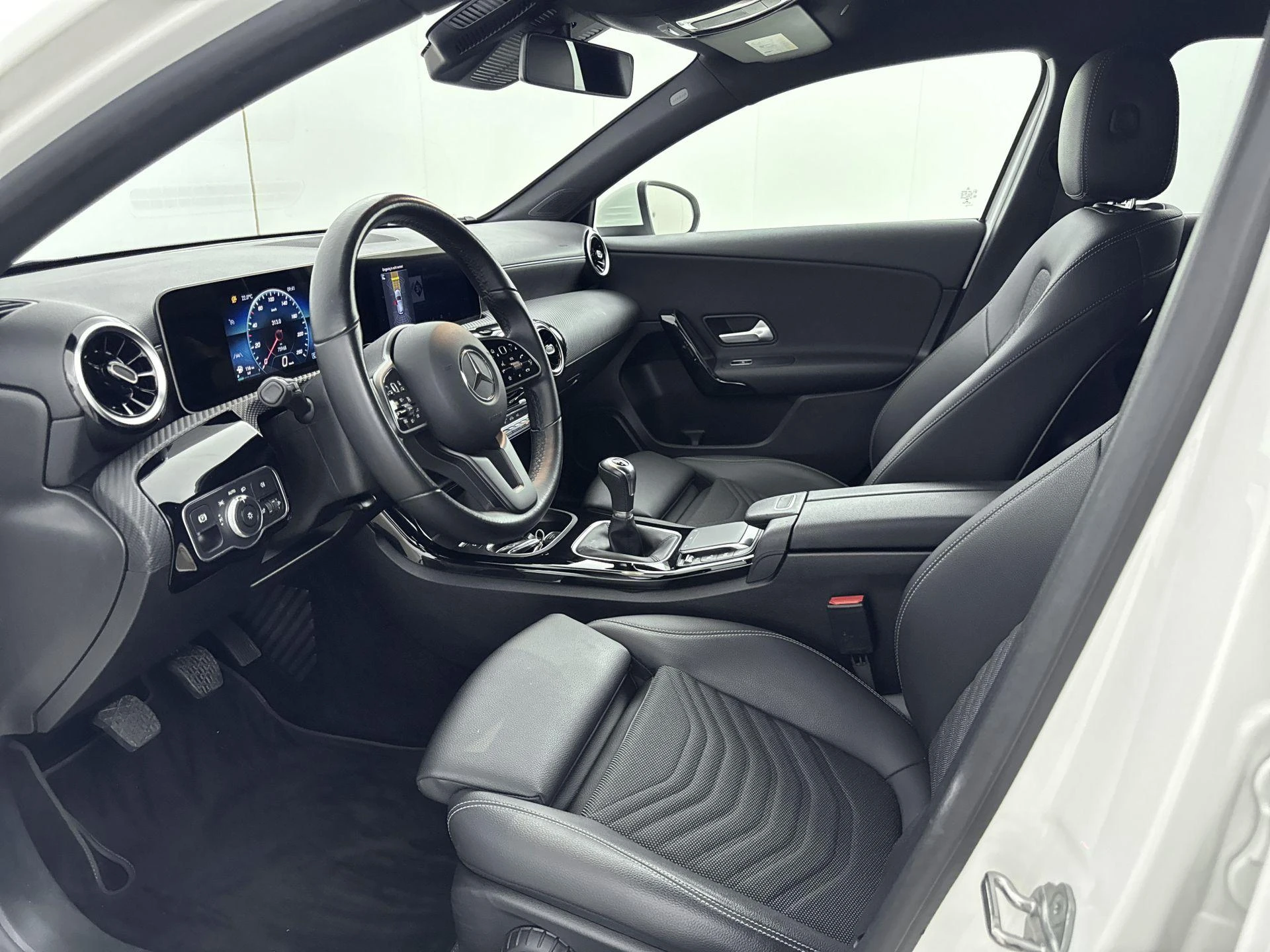 Mercedes-Benz-A-Klasse-image-7