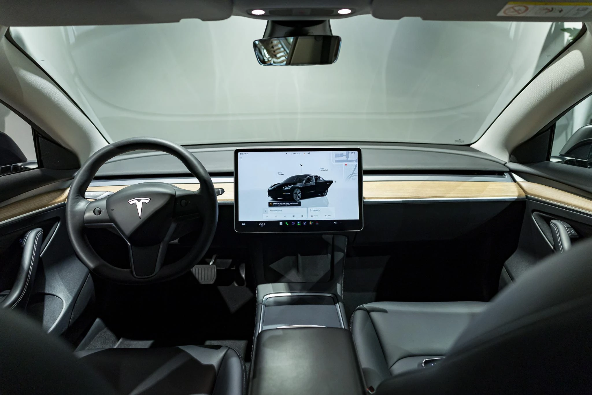 Tesla-Model 3-image-9