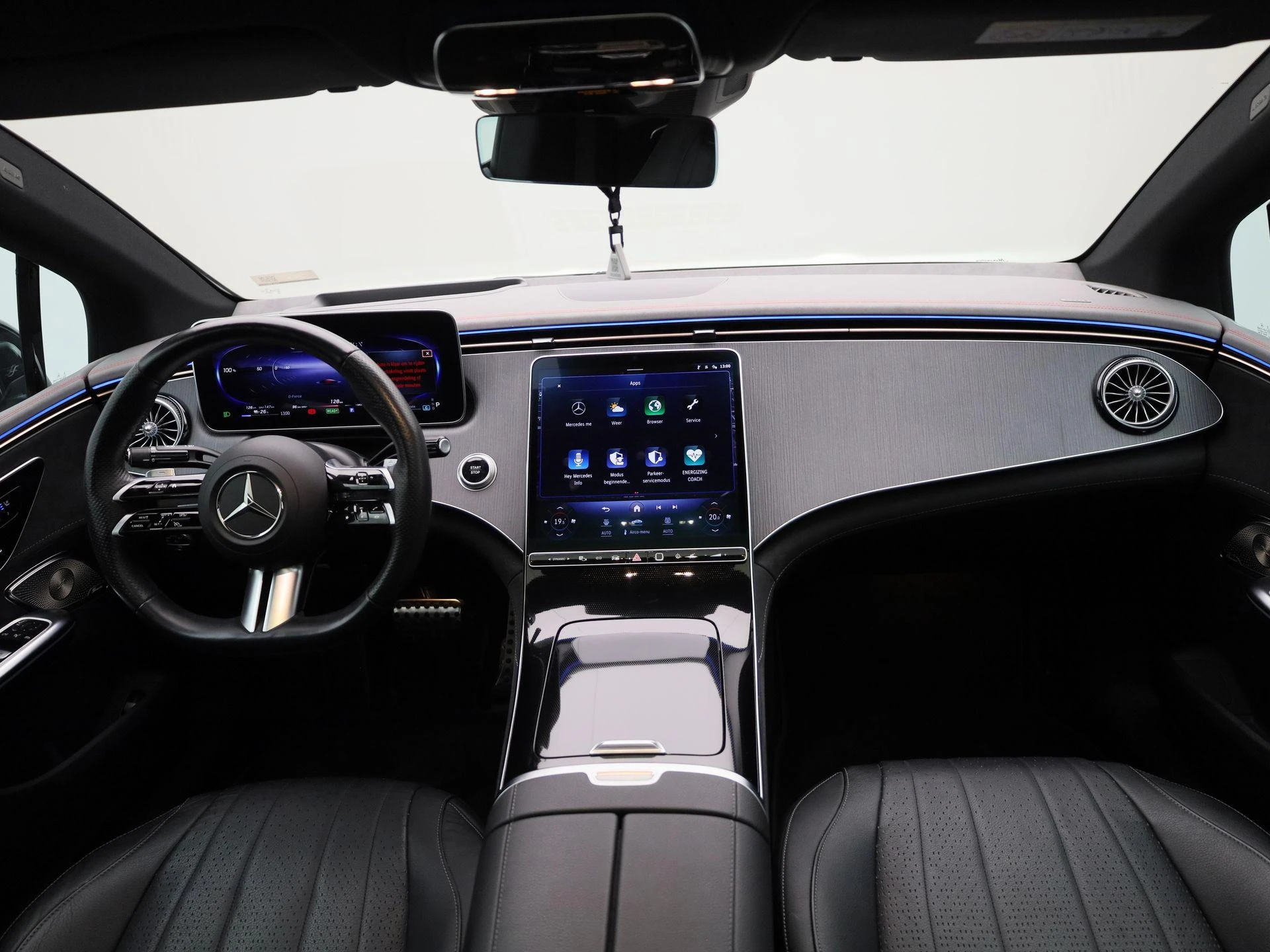Mercedes-Benz-EQE-image-43